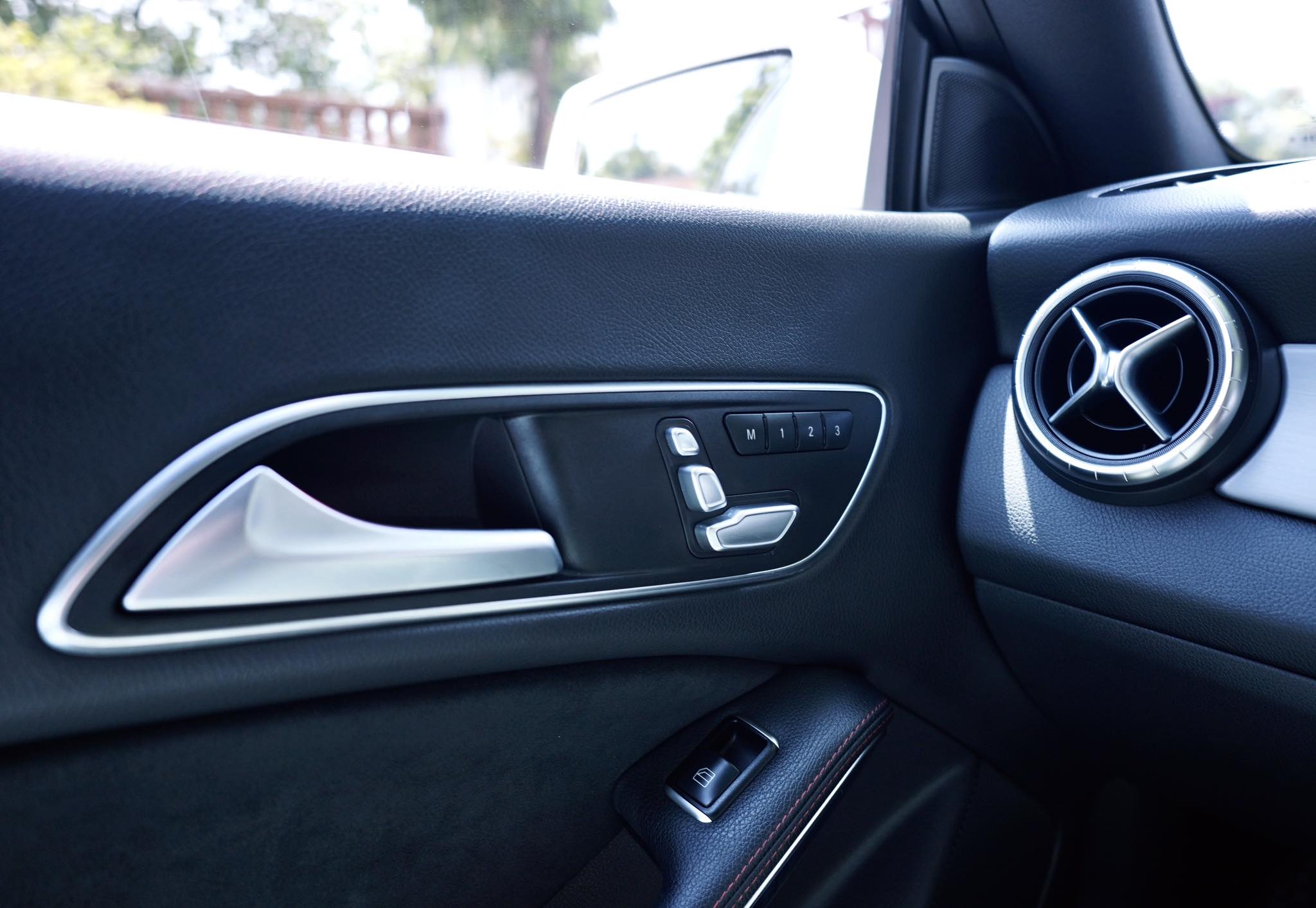 Mercedes Benz CLA250 AMG Dynamic มือเดียว สภาพดีกว่านี้ไม่มีอีกแล้ว (รูปที่ 39)