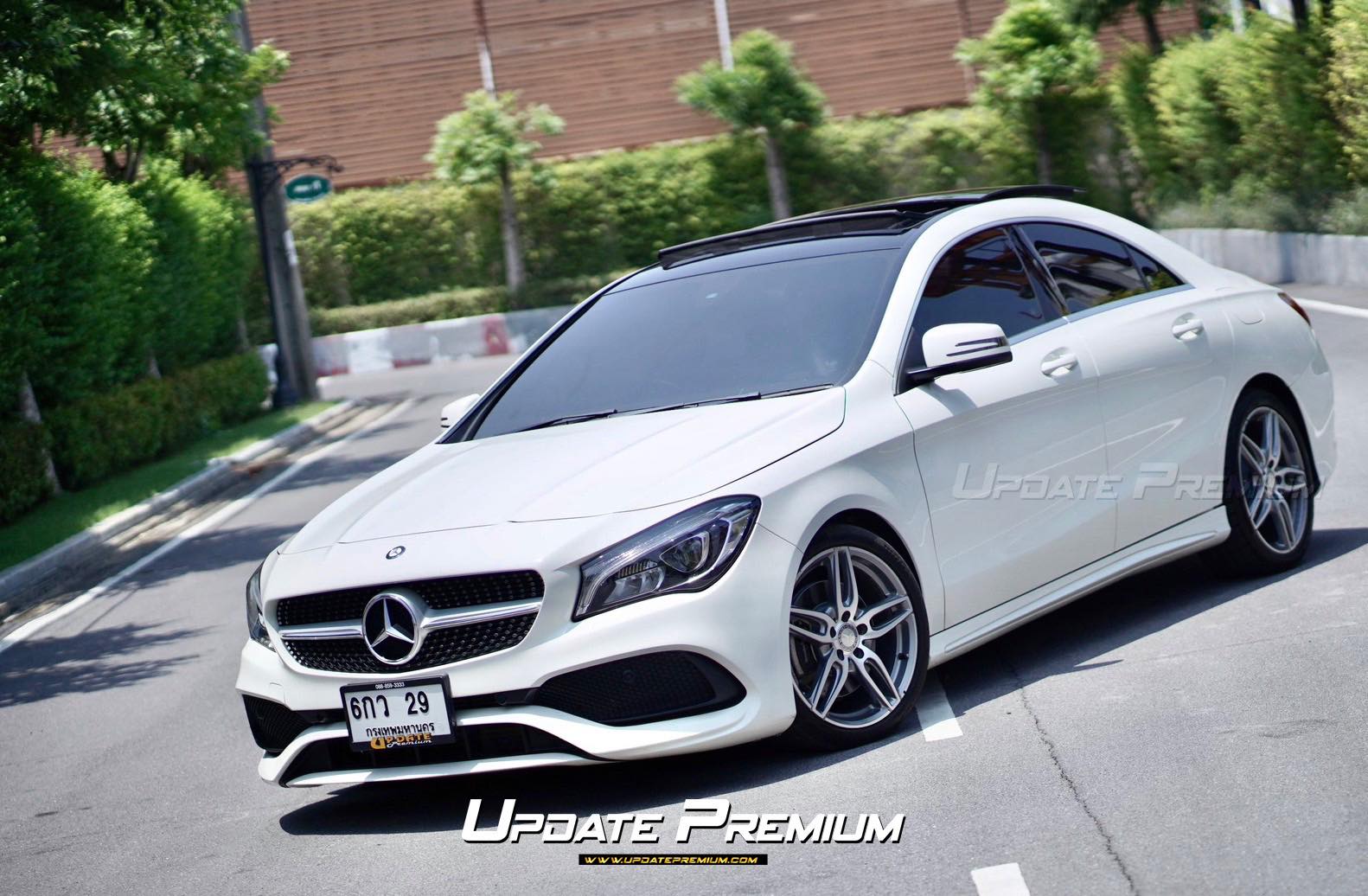 Mercedes Benz CLA250 AMG Dynamic มือเดียว สภาพดีกว่านี้ไม่มีอีกแล้ว (รูปที่ 8)