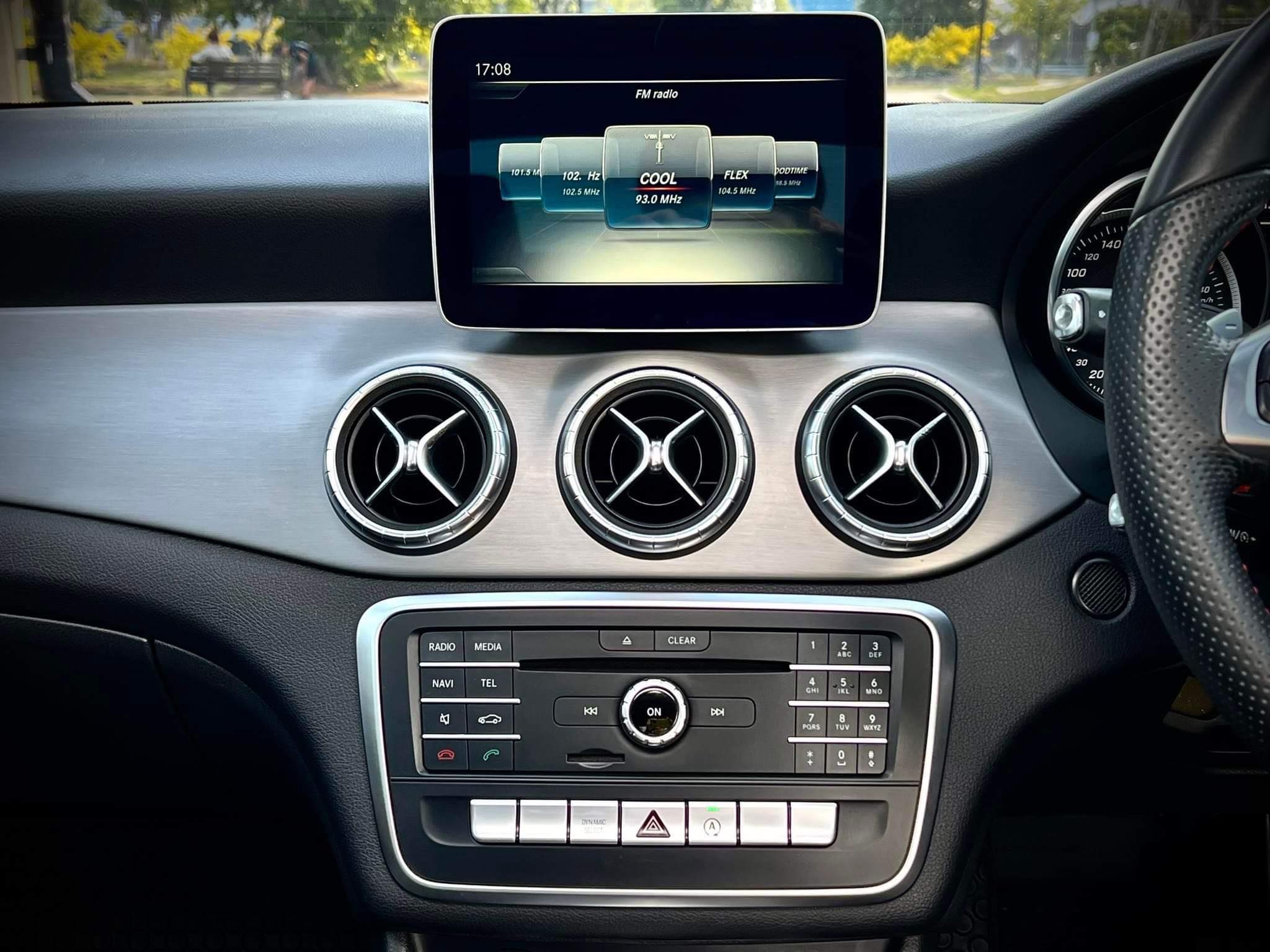 Mercedes Benz CLA250 AMG Dynamic มือเดียว สภาพดีกว่านี้ไม่มีอีกแล้ว (รูปที่ 37)