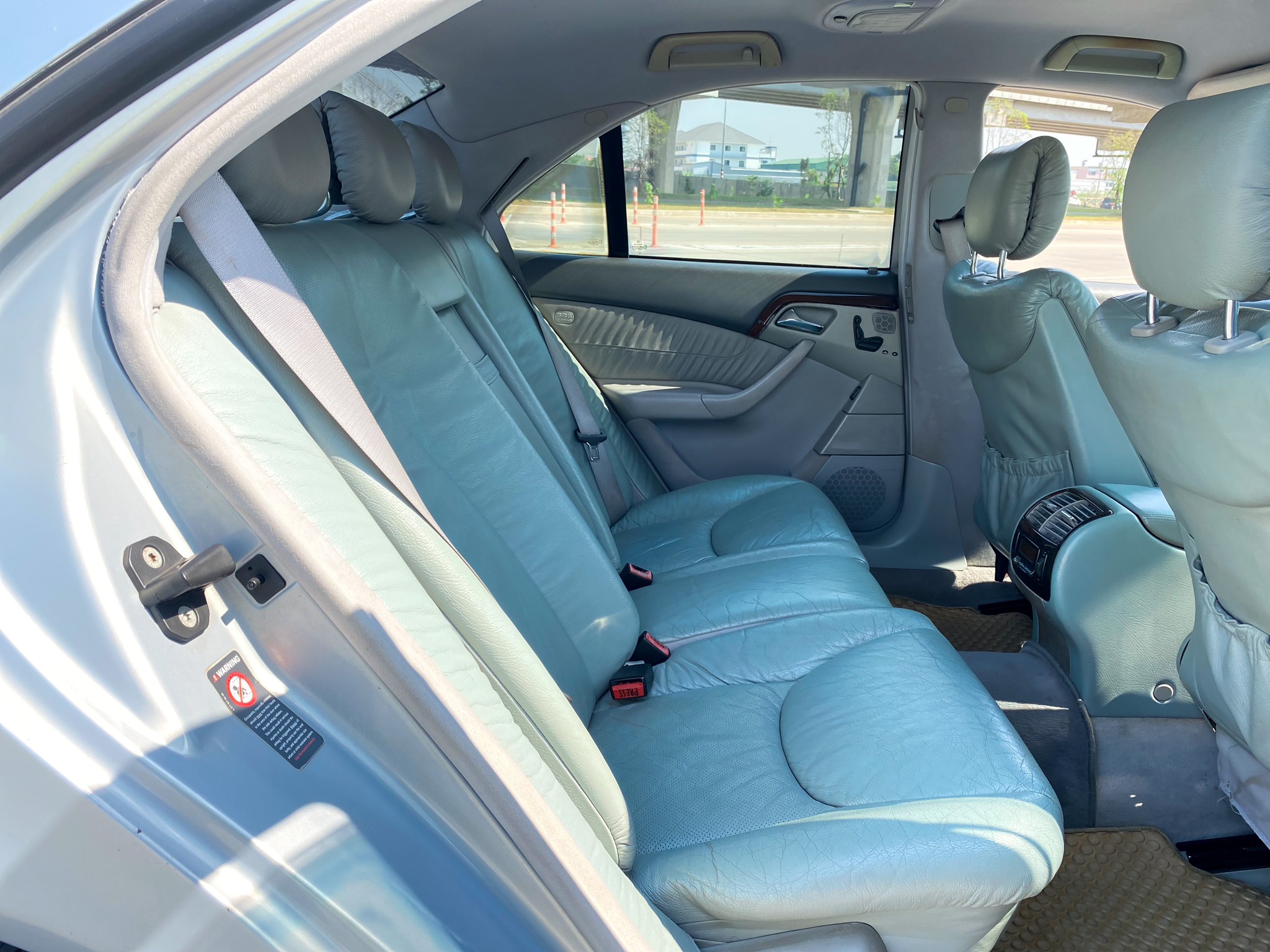 2002 Mercedes-Benz S-Class W220 S280 สีฟ้า (รูปที่ 14)