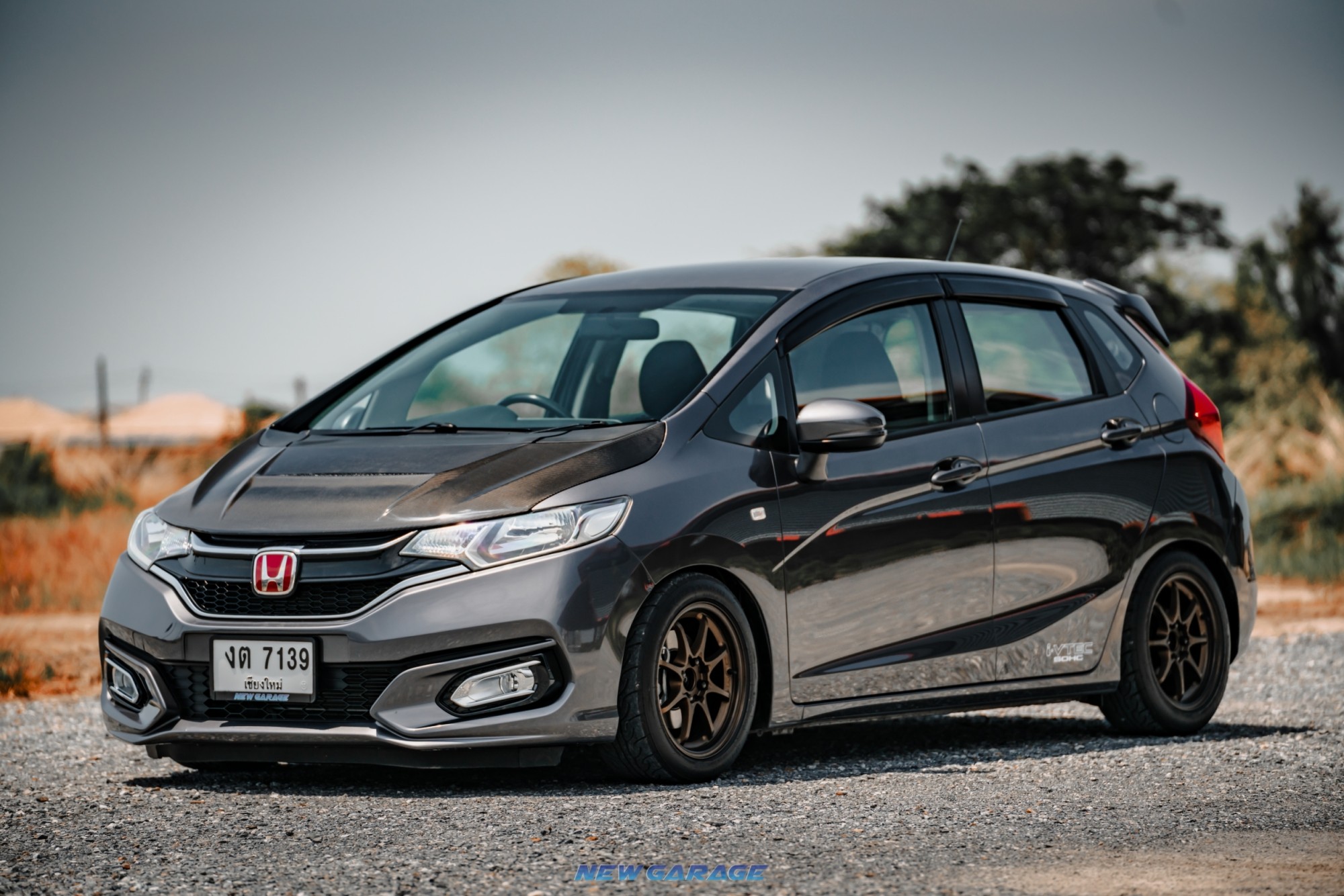 2018 Honda Jazz GK สีเทา (รูปที่ 13)