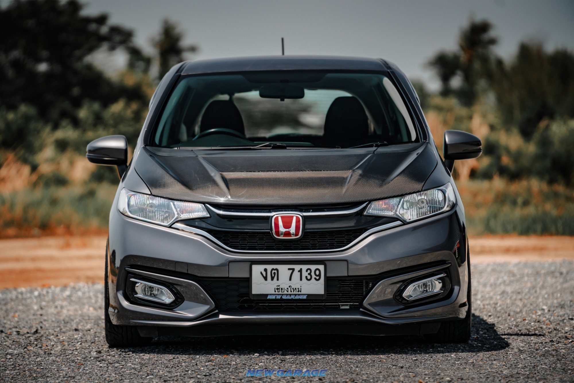 2018 Honda Jazz GK สีเทา (รูปที่ 7)