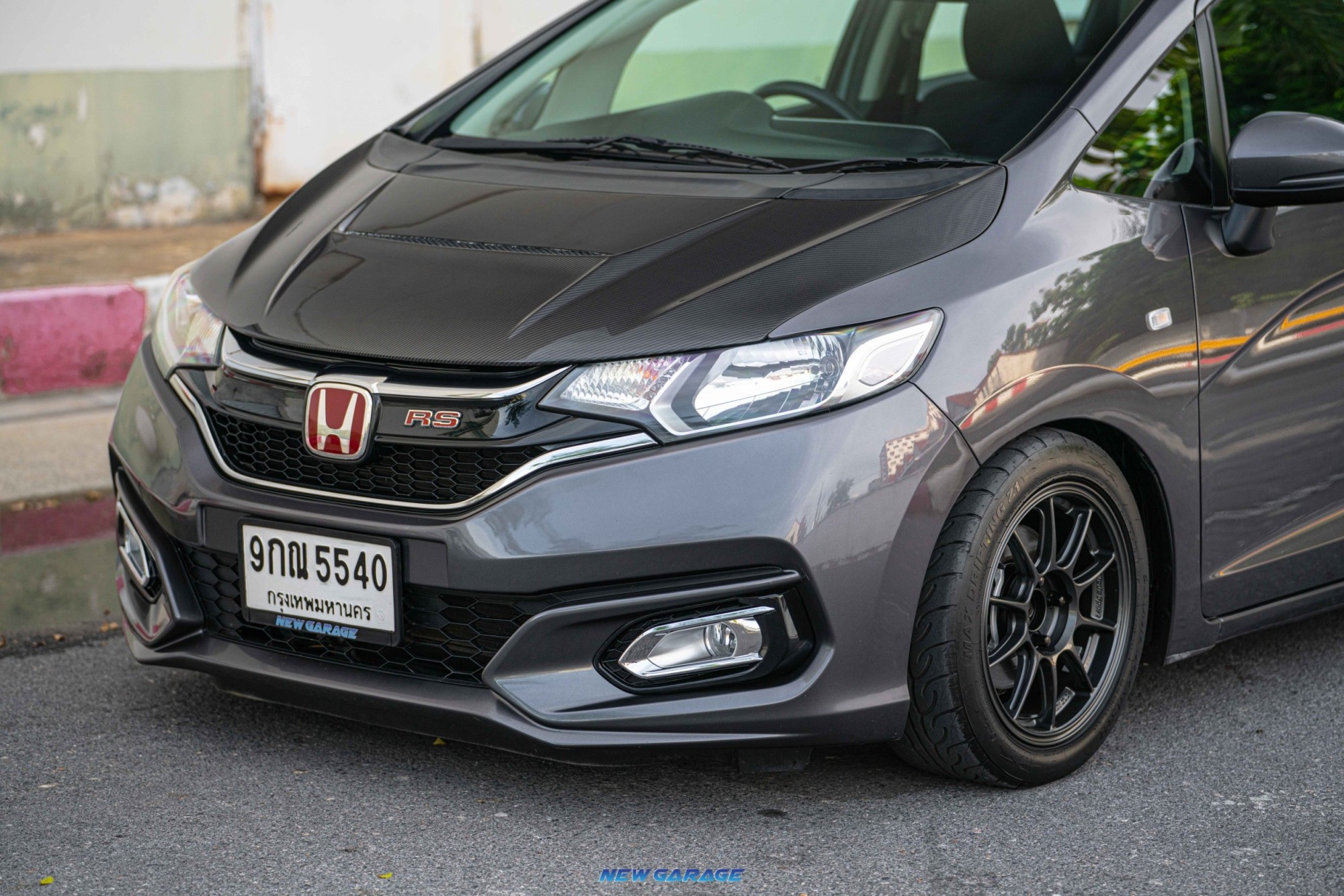 2019 Honda Jazz GK สีเทา (รูปที่ 9)