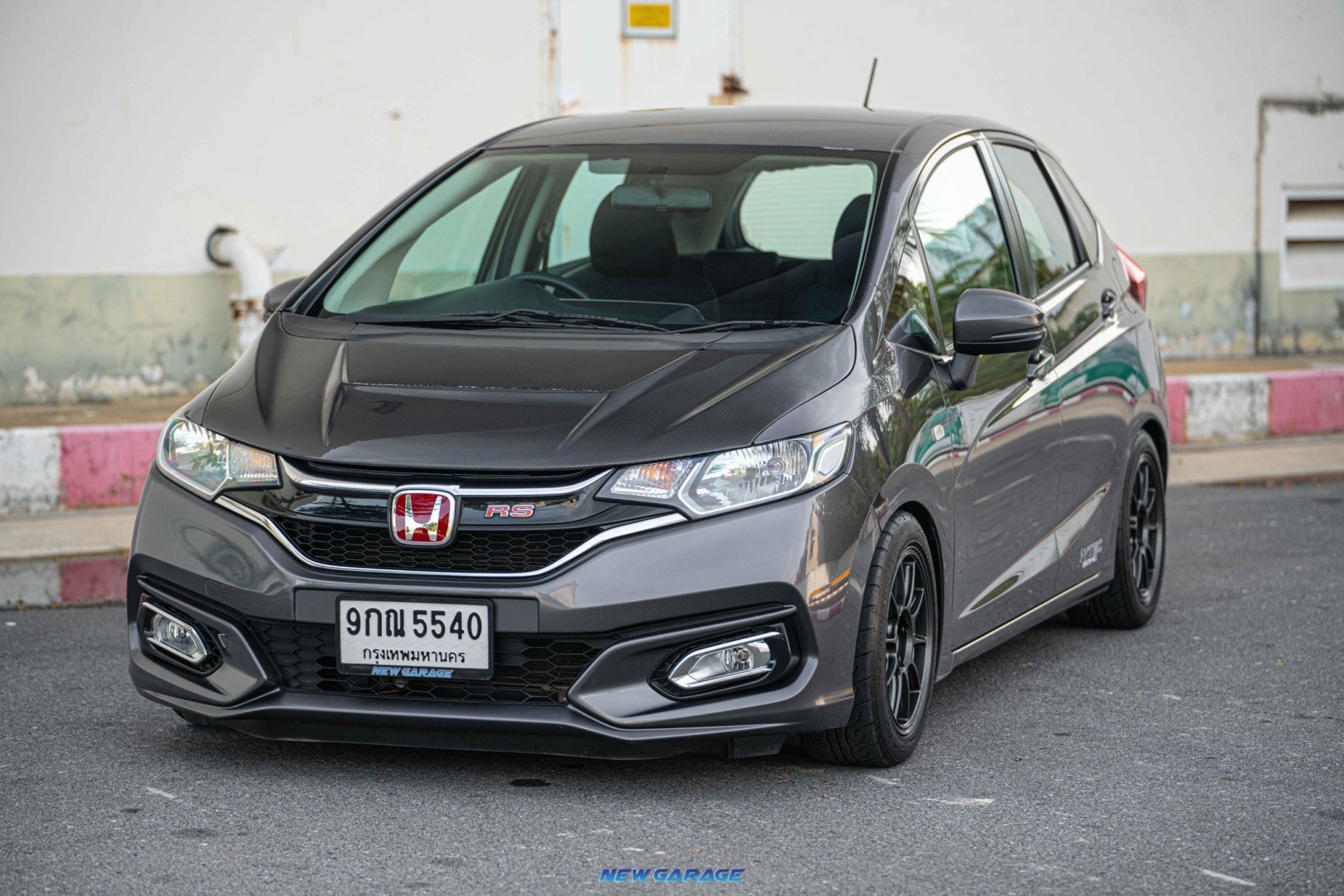 2019 Honda Jazz GK สีเทา (รูปที่ 10)
