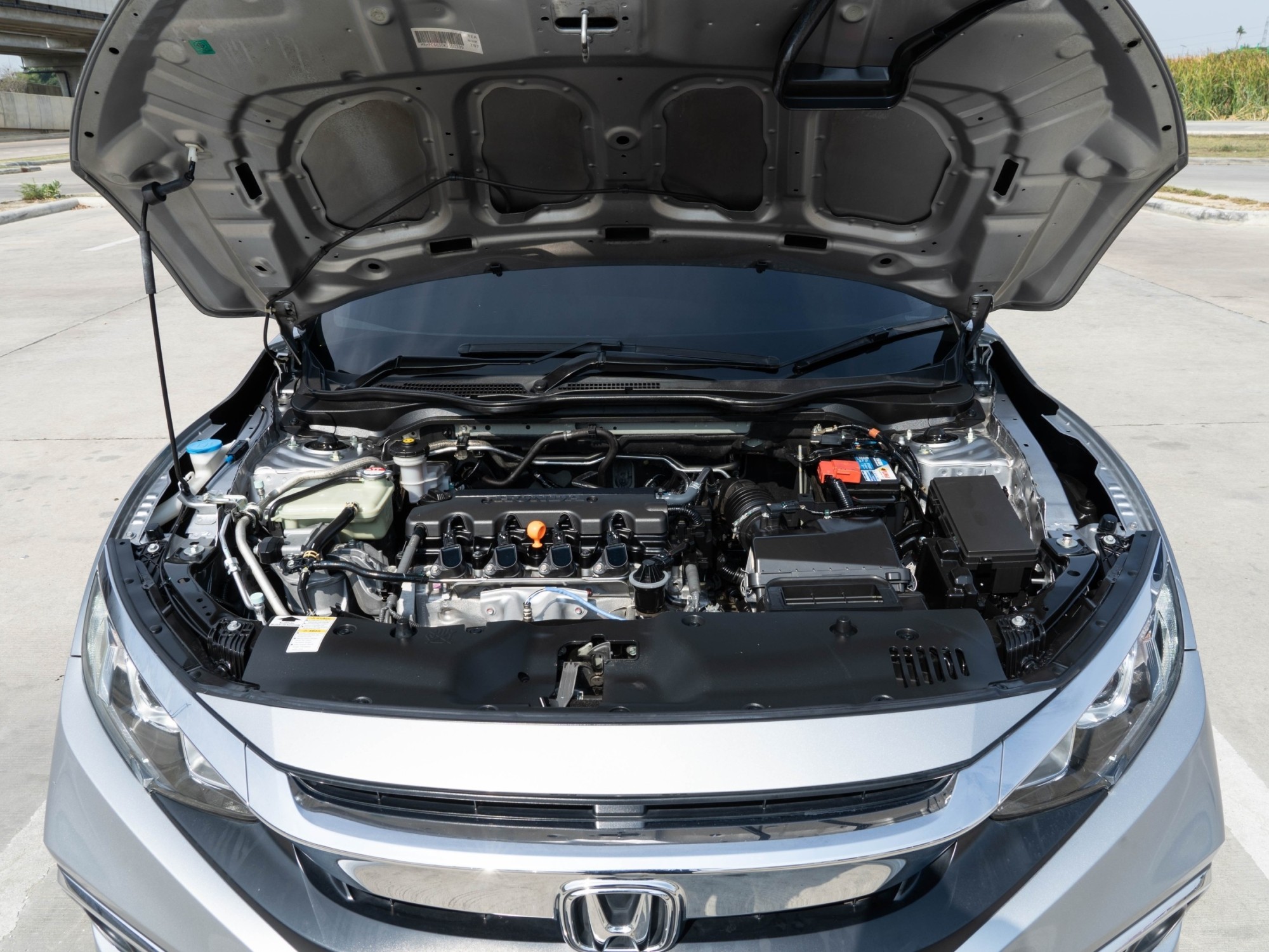 2019 Honda Civic Sedan สีเงิน (รูปที่ 10)