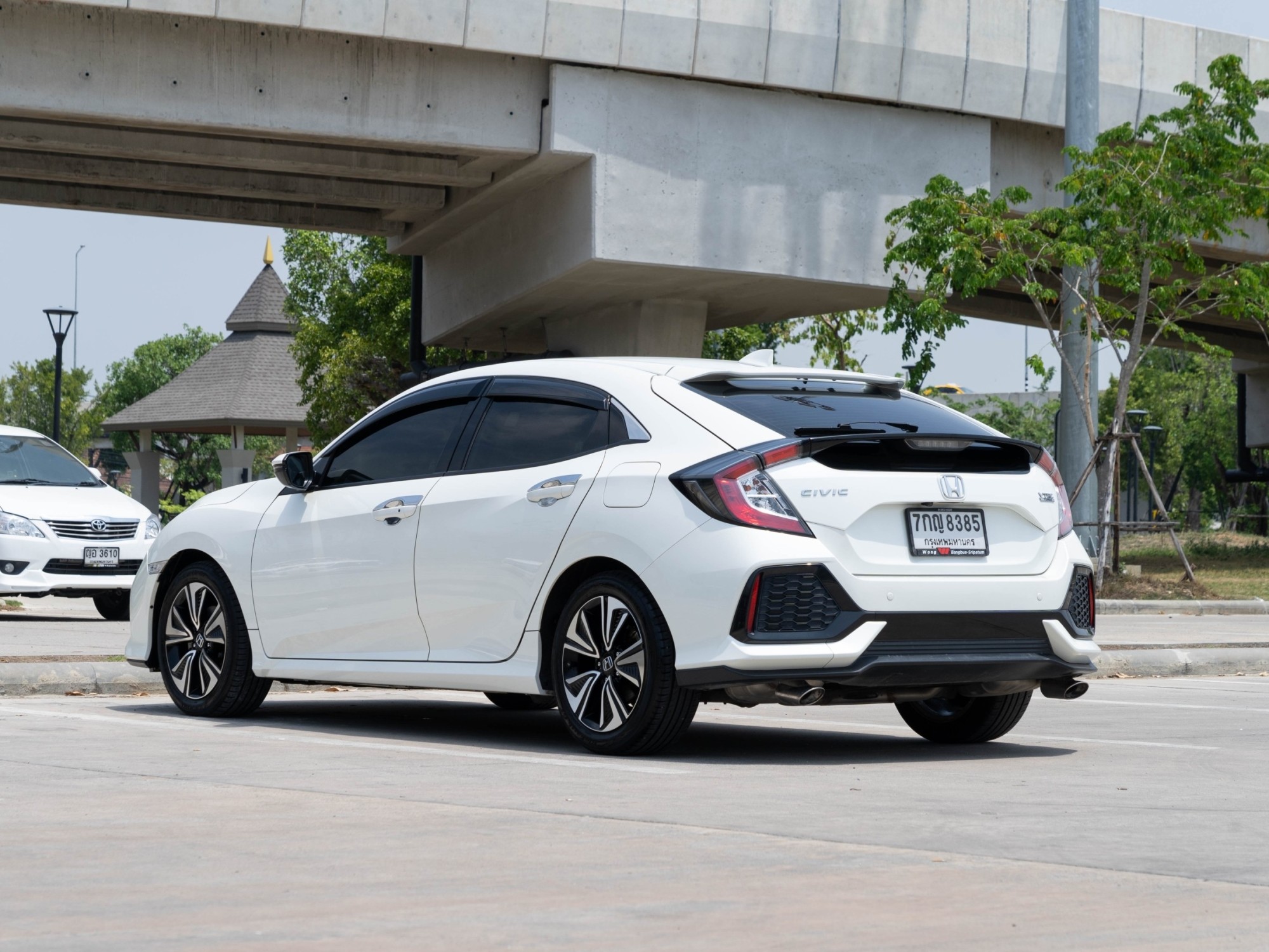 2018 Honda Civic Hatchback สีขาว