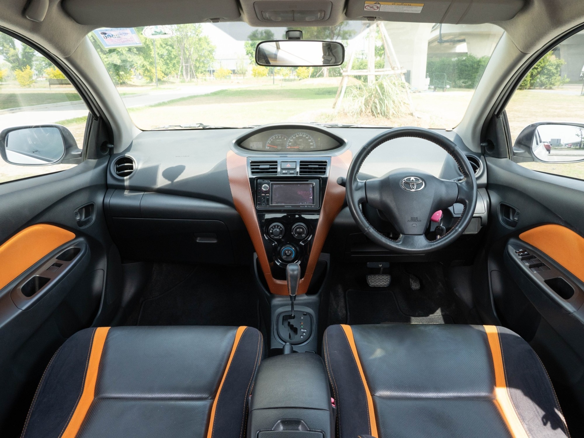 2012 Toyota Vios สีขาว (รูปที่ 3)