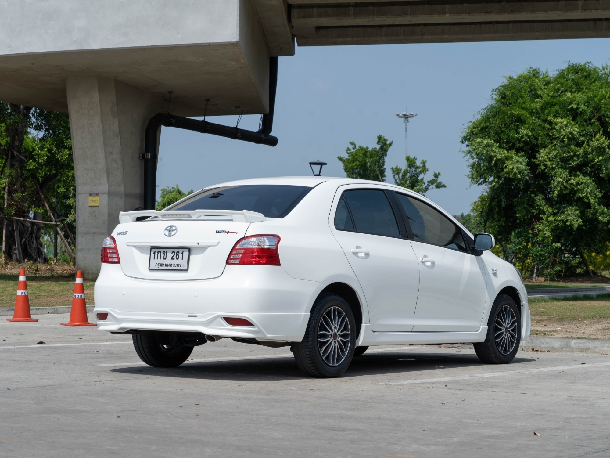2012 Toyota Vios สีขาว (รูปที่ 14)