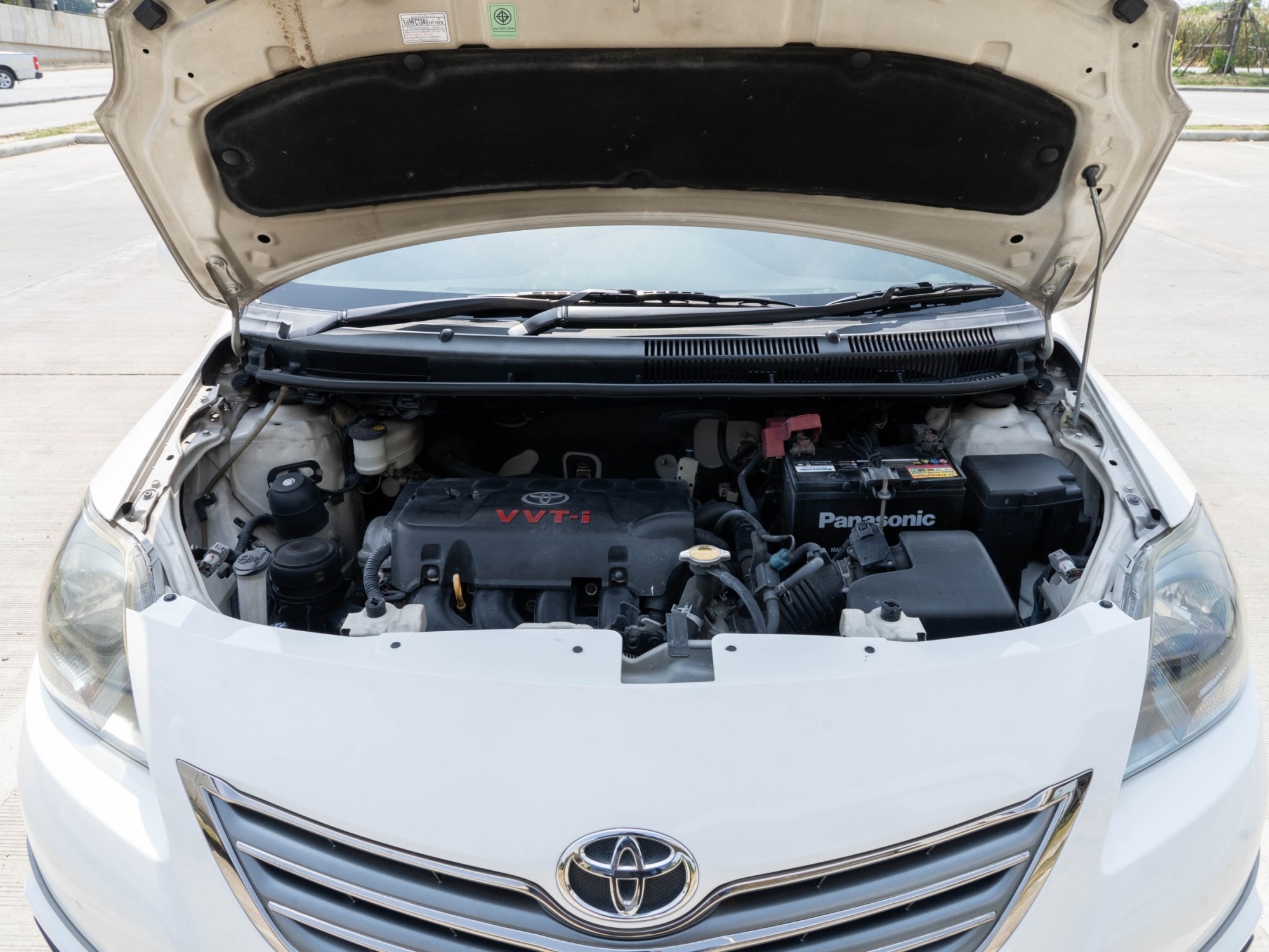 2012 Toyota Vios สีขาว (รูปที่ 12)