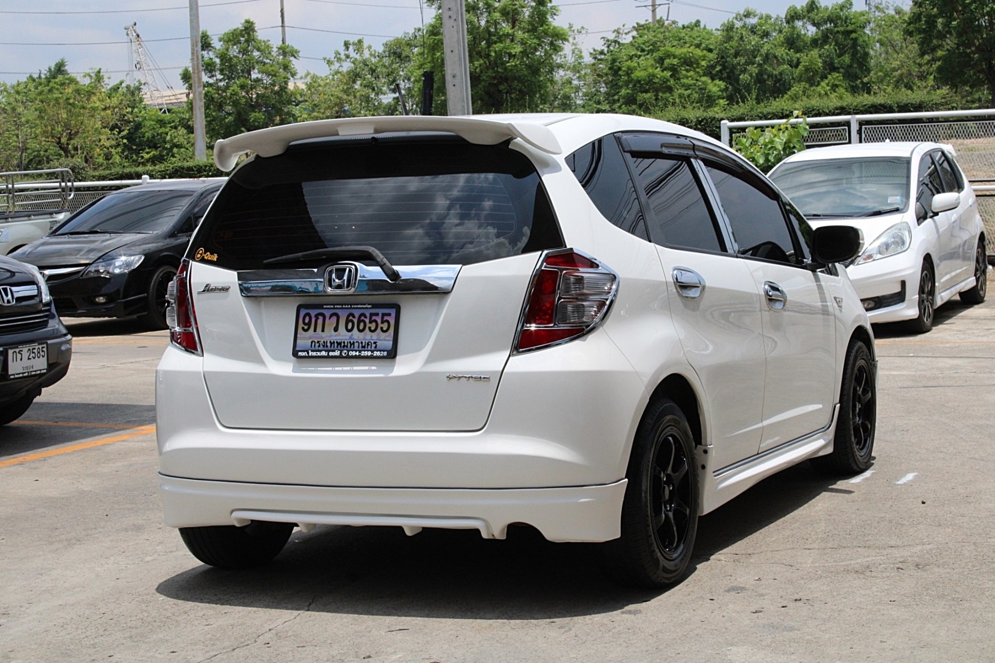 ฟรีดาวน์ ออกรถ0บาท 2009 Honda Jazz 1.5 S i-VTEC A/T สีขาว (รูปที่ 5)