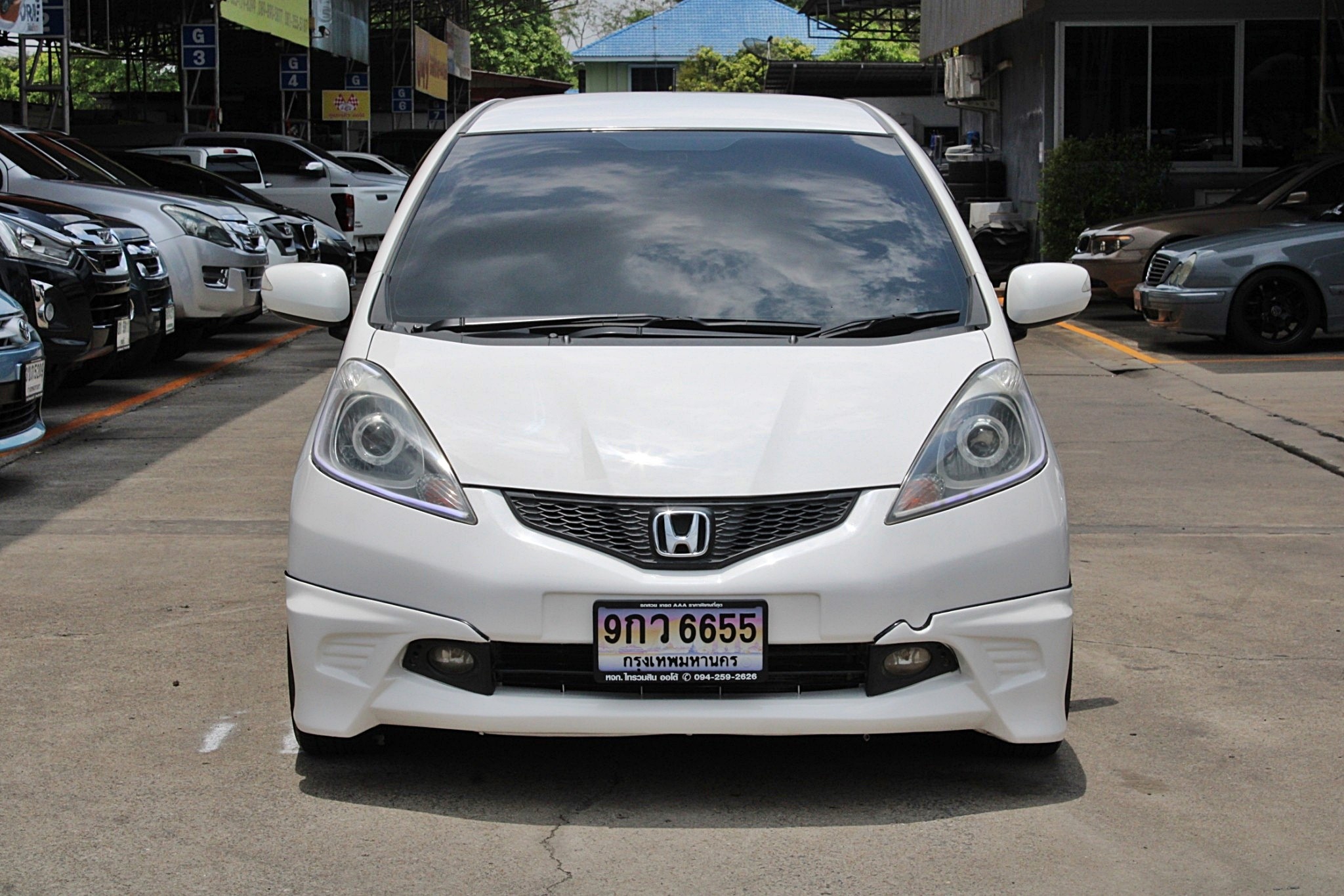 ฟรีดาวน์ ออกรถ0บาท 2009 Honda Jazz 1.5 S i-VTEC A/T สีขาว