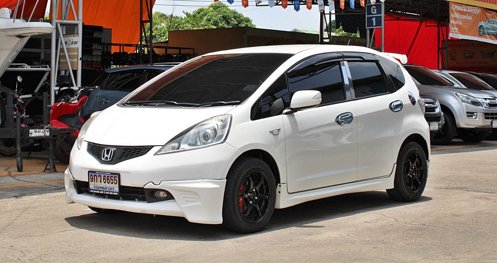 ฟรีดาวน์ ออกรถ0บาท 2009 Honda Jazz 1.5 S i-VTEC A/T สีขาว