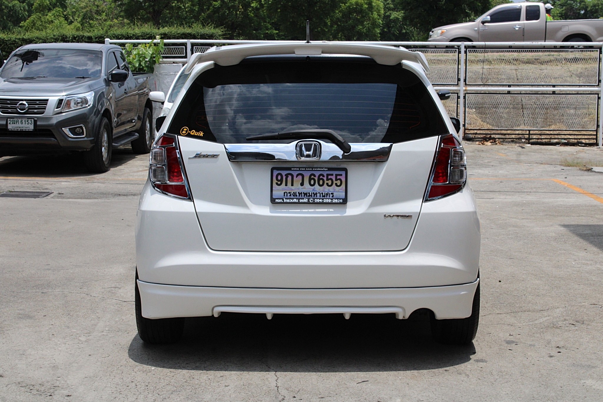 ฟรีดาวน์ ออกรถ0บาท 2009 Honda Jazz 1.5 S i-VTEC A/T สีขาว (รูปที่ 6)