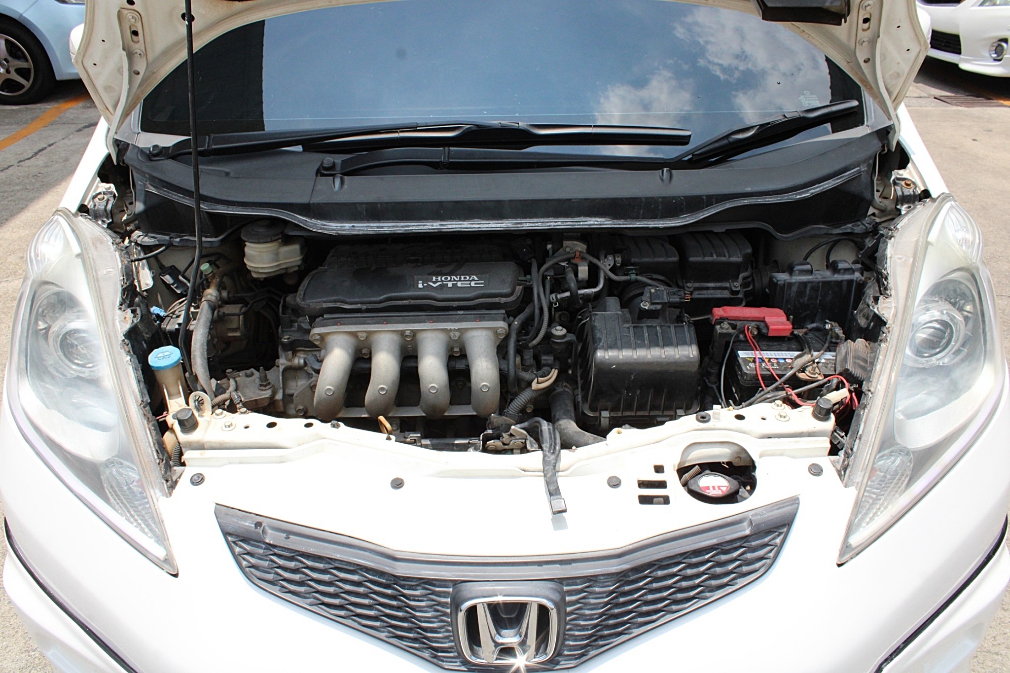 ฟรีดาวน์ ออกรถ0บาท 2009 Honda Jazz 1.5 S i-VTEC A/T สีขาว (รูปที่ 7)