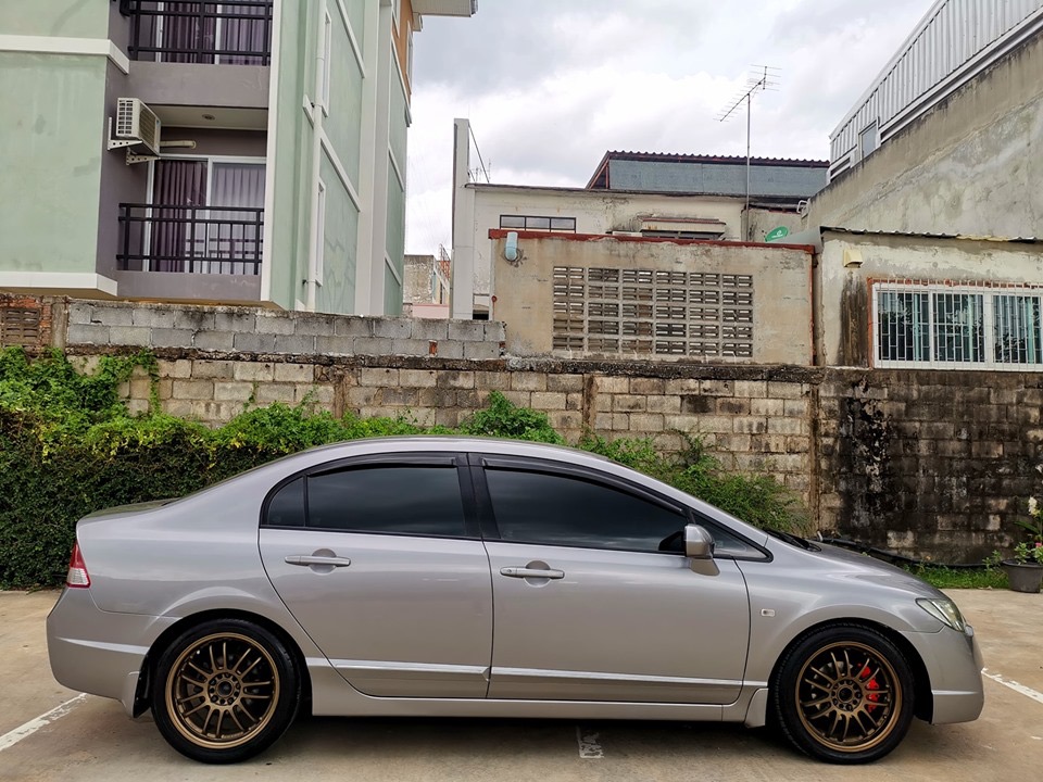 Honda Civic FD ปี 2007 สีเทา (รูปที่ 4)