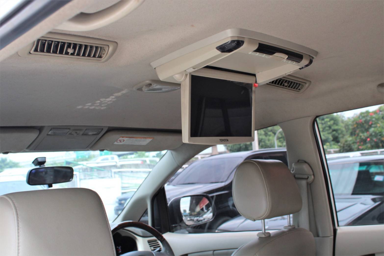 2012 Toyota Innova 2.0 V AT สีขาว เกียร์ออโต้ รถ7ที่นั่ง รุ่นท๊อป จัดได้ท่วม ไม่ติดแก๊ส (รูปที่ 7)