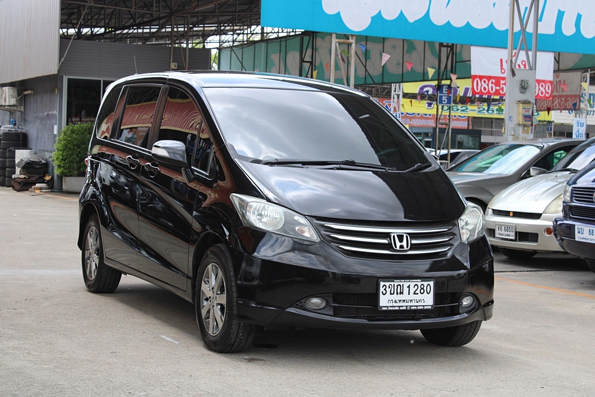 2012 Honda Freed 1.5 EL Wagon AT สีดำ เกียร์ออโต้ คันนี้รถบ้าน ออกห้างมือเดียว รถสวยไม่มีชน มีประวัติเช็คศูนย์