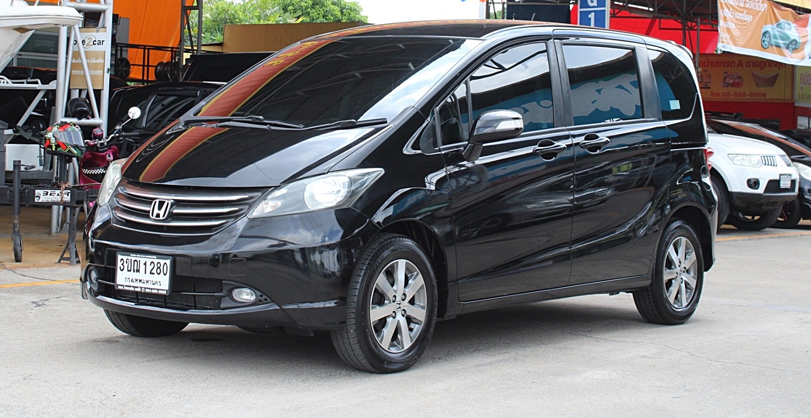 2012 Honda Freed 1.5 EL Wagon AT สีดำ เกียร์ออโต้ คันนี้รถบ้าน ออกห้างมือเดียว รถสวยไม่มีชน มีประวัติเช็คศูนย์ (รูปที่ 3)