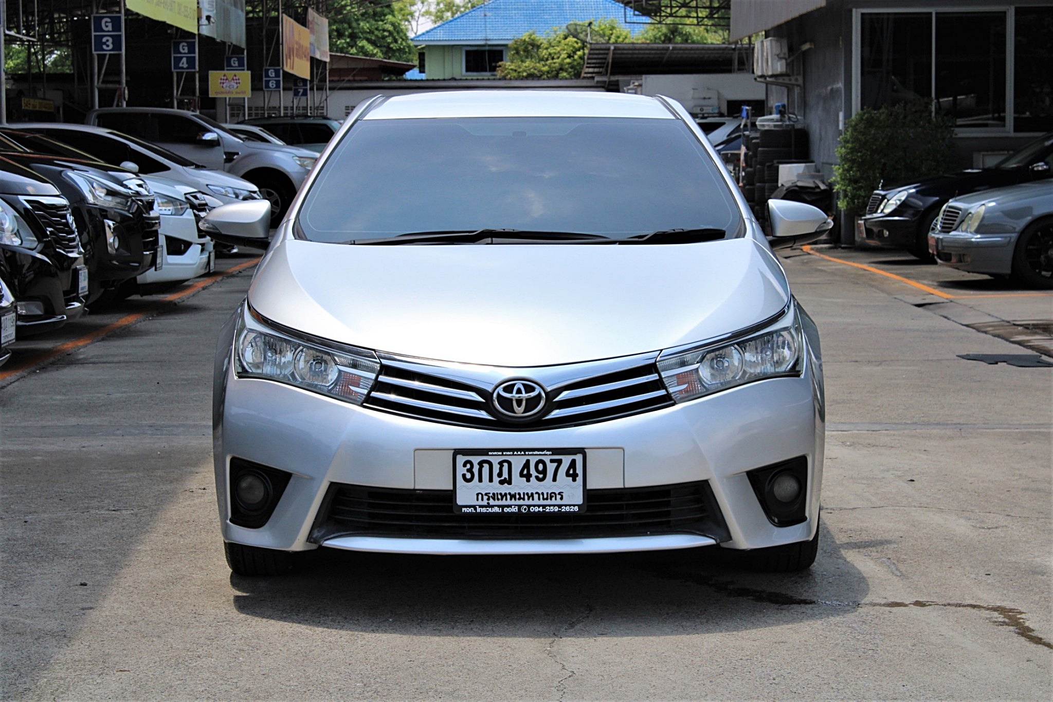 2014 Toyota Corolla Altis 1.6 G Dual VVti AT CVT 7 Speed สีบรอนซ์เงิน เกียร์ออโต้ทิปโทนิก รุ่นท๊อป เบาะหนัง Airbag Abs ดิสเบรค4ล้อ รุ่นนี้อึด ประหยัด 