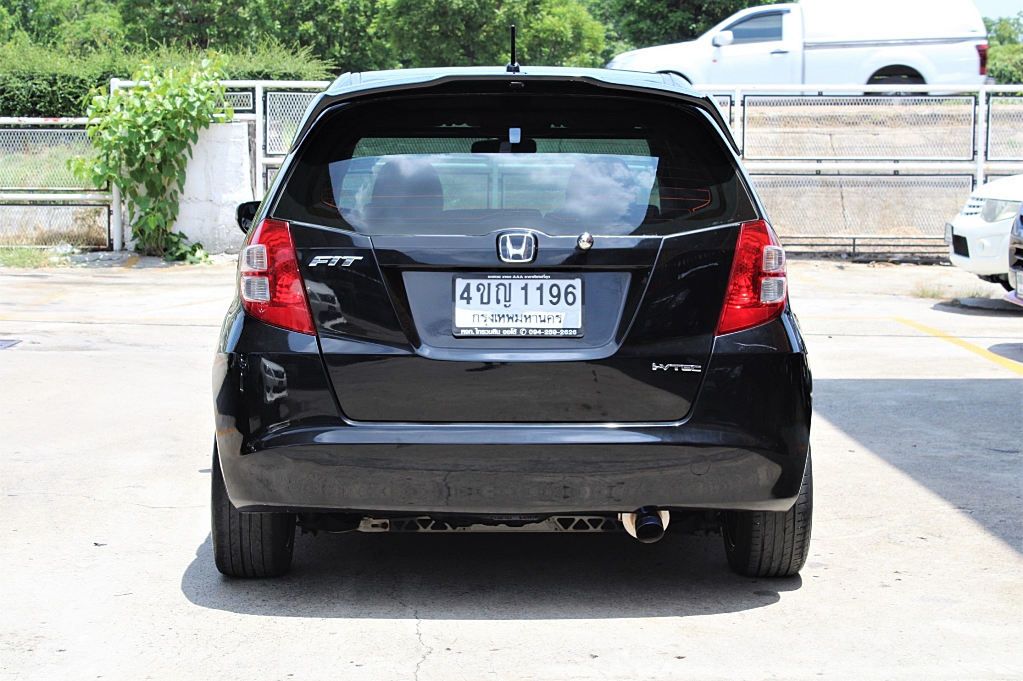 2008 Honda Jazz GE 1.5 V i-VTEC AT CVT สีดำ เกียร์ออโต้ ไม่เคยมีอุบัติเหตุหนัก ไม่เคยแก๊ส จัดได้ท่วม ฟรีดาวน์ได้เลย (รูปที่ 4)