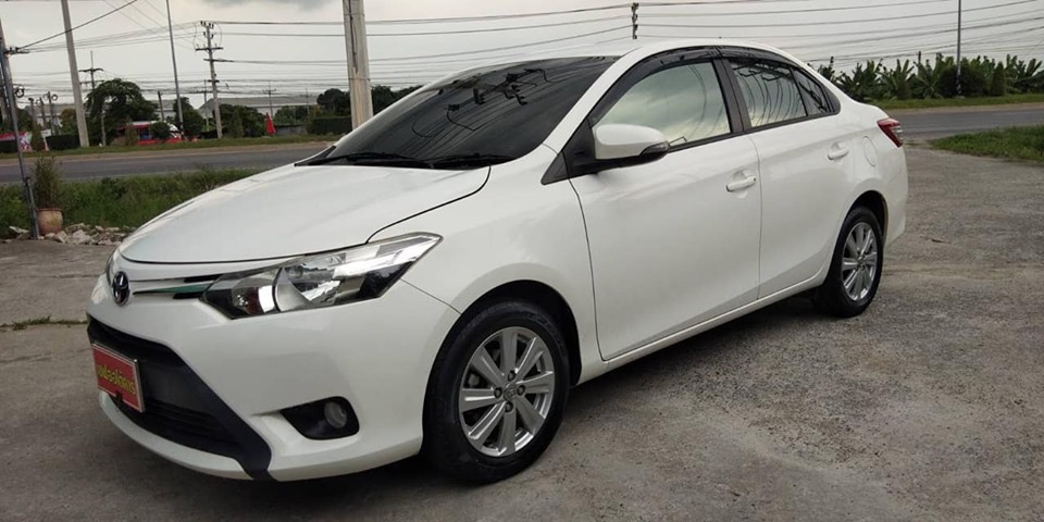 Toyota Vios ปี 2015 สีขาว
