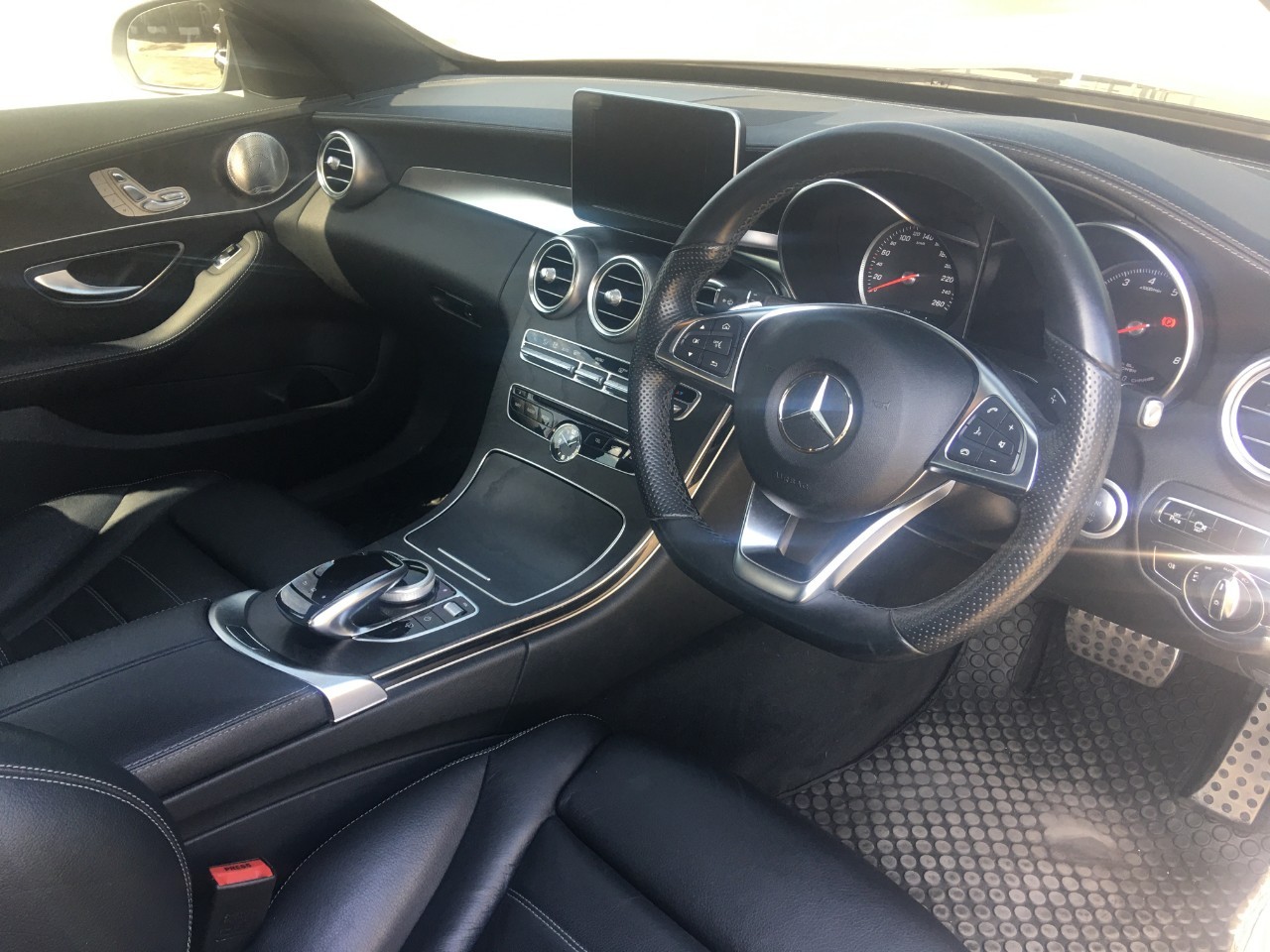 Mercedes-Benz C-Class W206 C350e AMG สีดำ (รูปที่ 8)