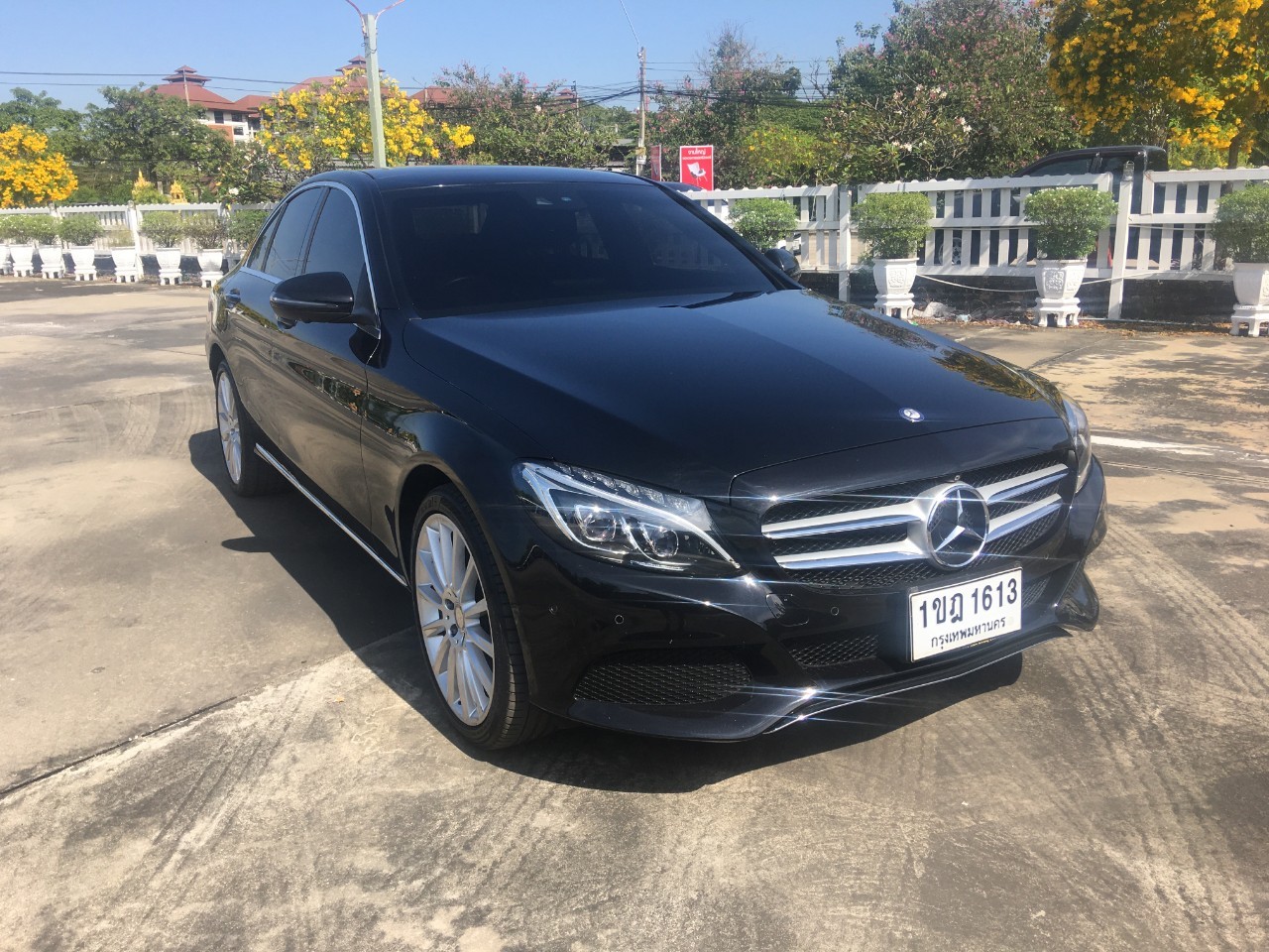 Mercedes-Benz C-Class W206 C350e AMG สีดำ (รูปที่ 12)