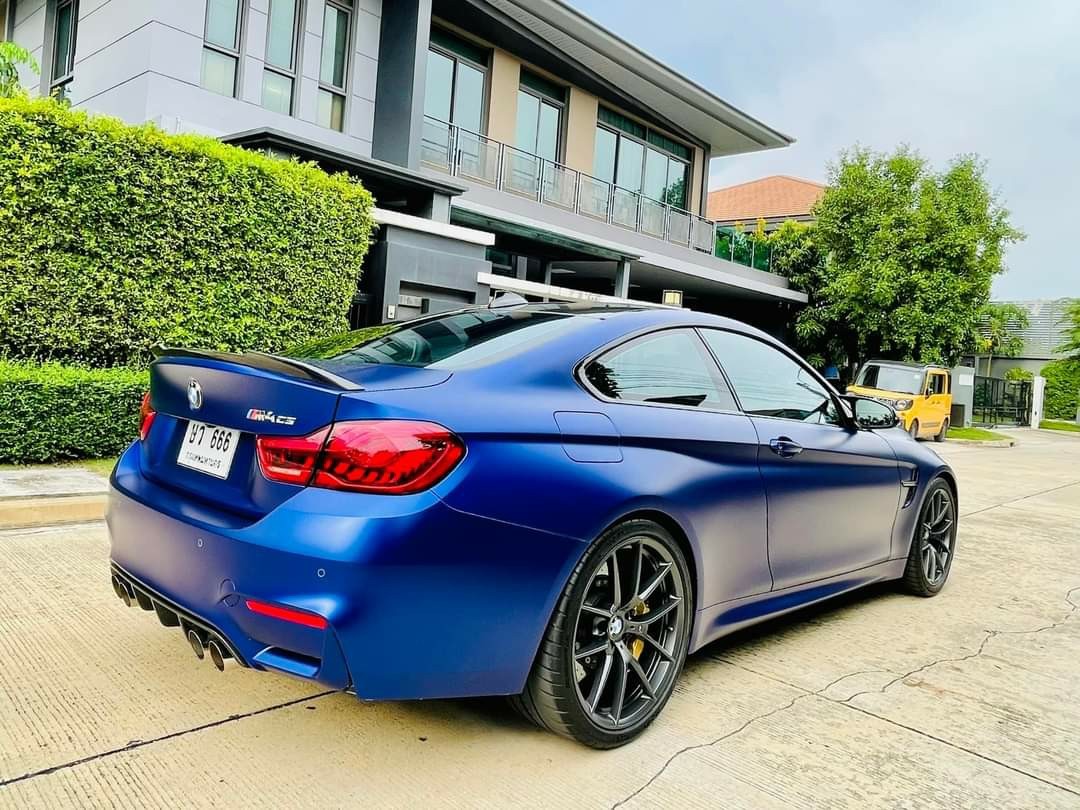 2018 BMW M4 สีน้ำเงิน (รูปที่ 12)
