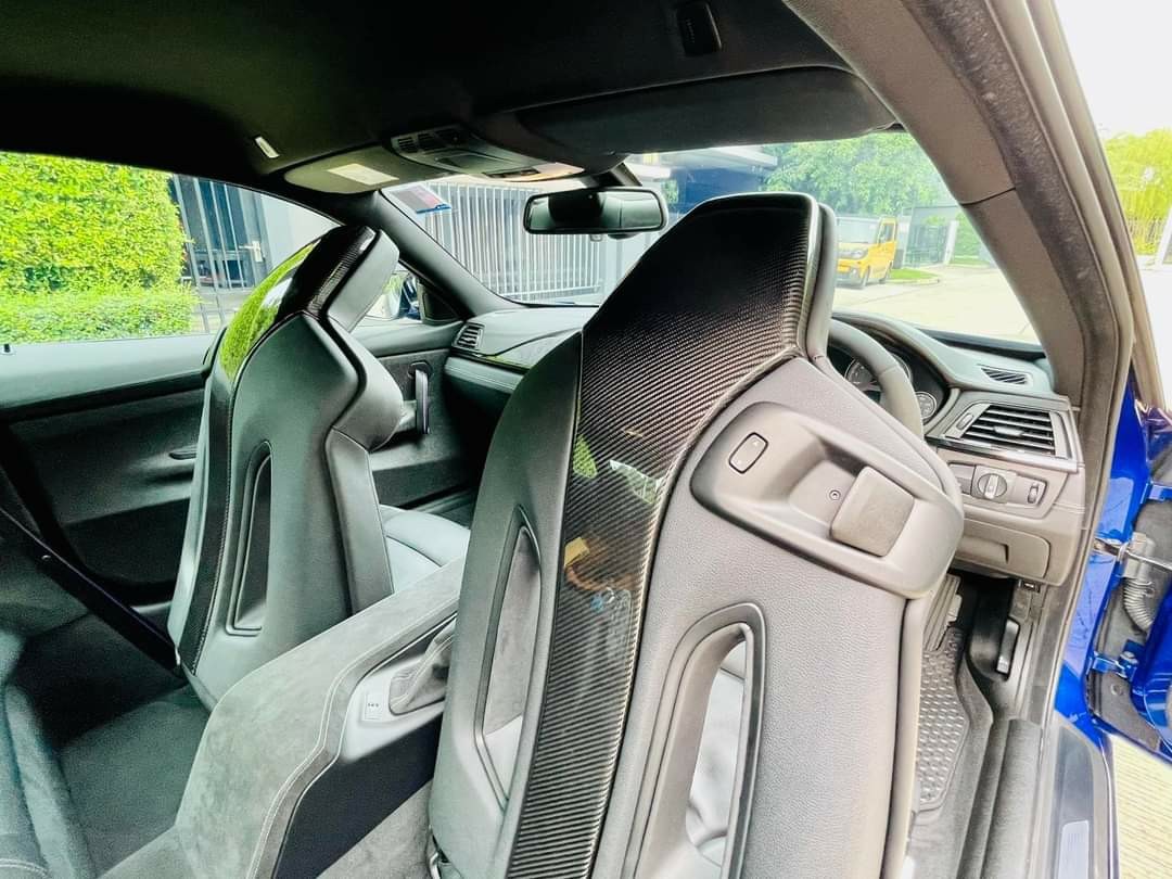 2018 BMW M4 สีน้ำเงิน (รูปที่ 5)