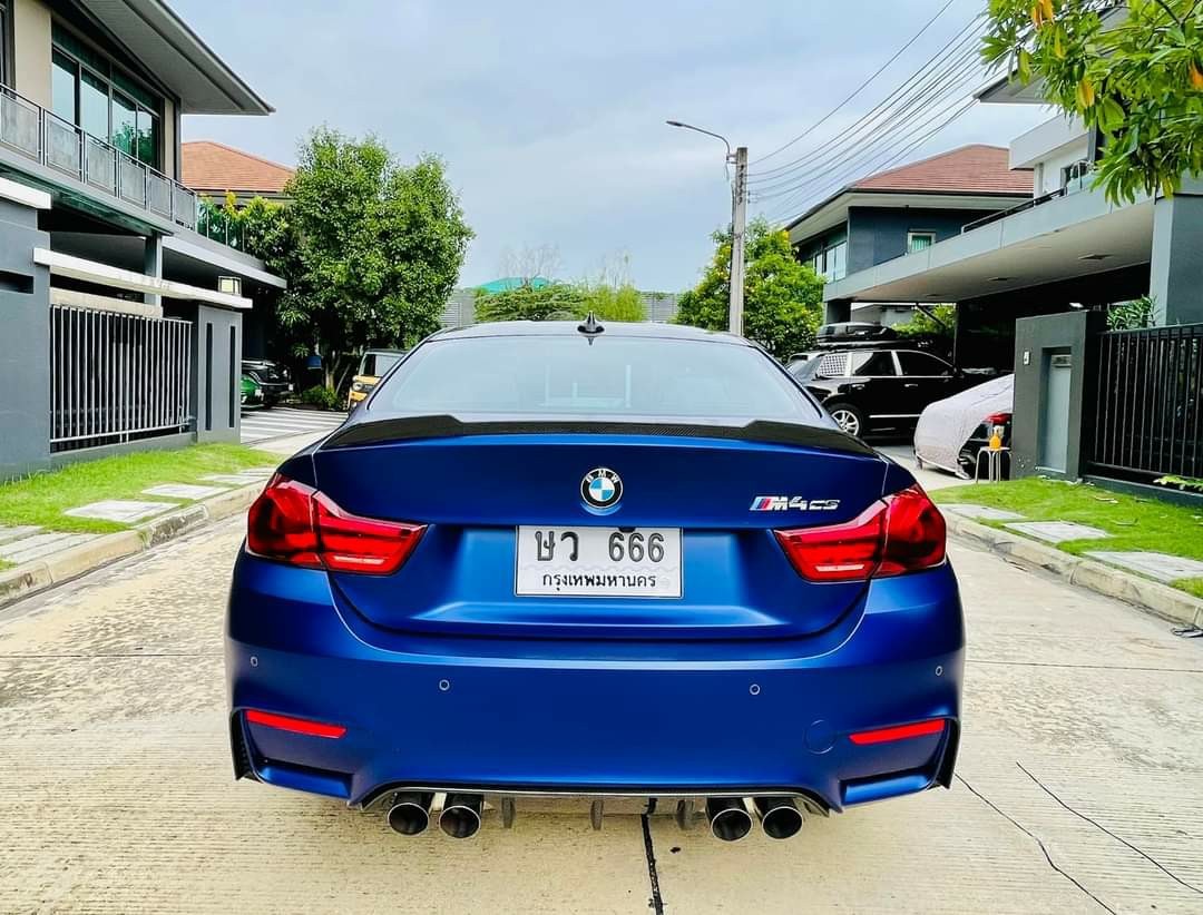 2018 BMW M4 สีน้ำเงิน (รูปที่ 13)