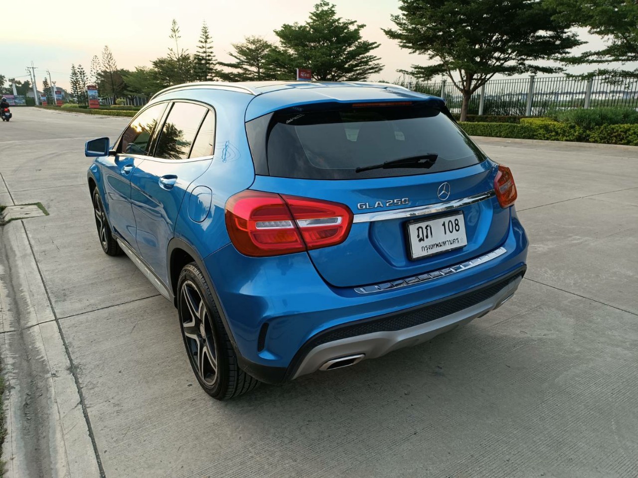 2017 Mercedes-Benz GLA-Class X156 GLA200 สีฟ้า (รูปที่ 12)