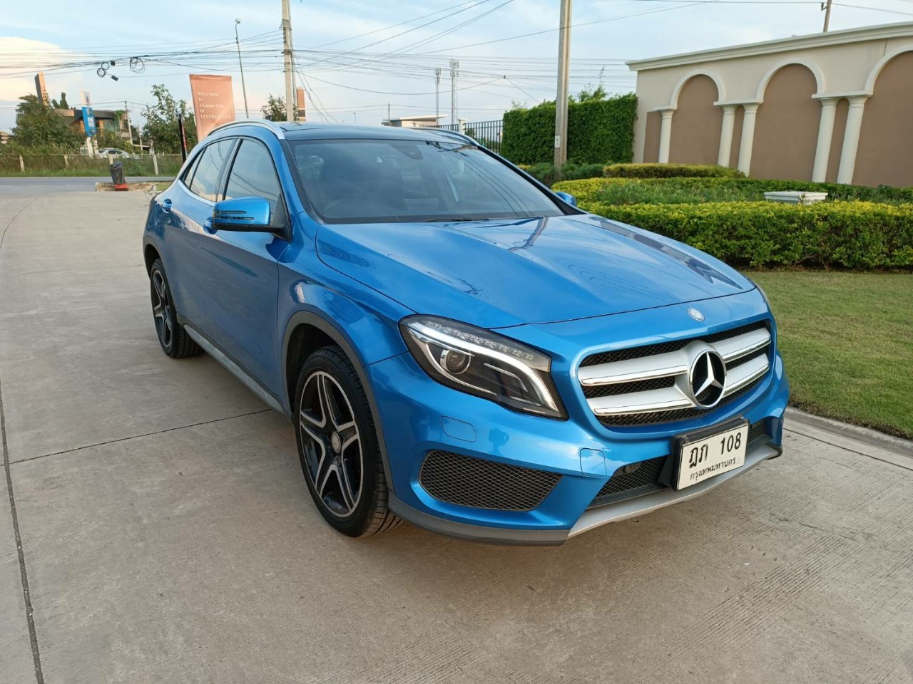 2017 Mercedes-Benz GLA-Class X156 GLA200 สีฟ้า (รูปที่ 14)