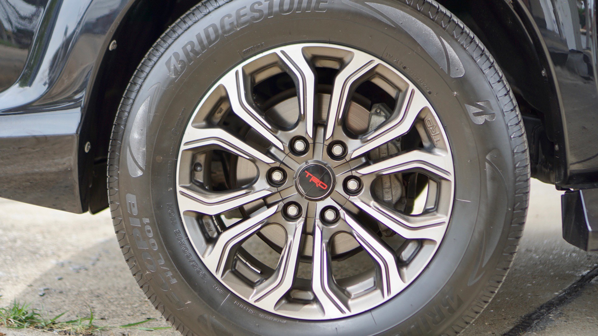 2014 Toyota Fortuner สีดำ (รูปที่ 11)