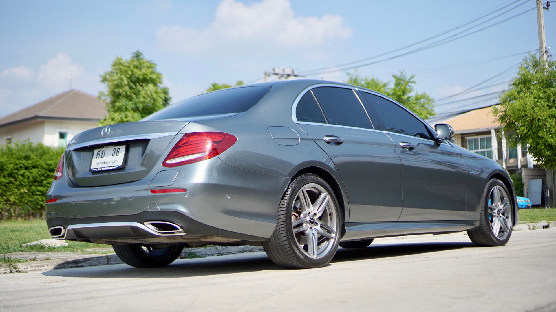 2017 Mercedes-Benz E-Class W212 E350 สีเทา