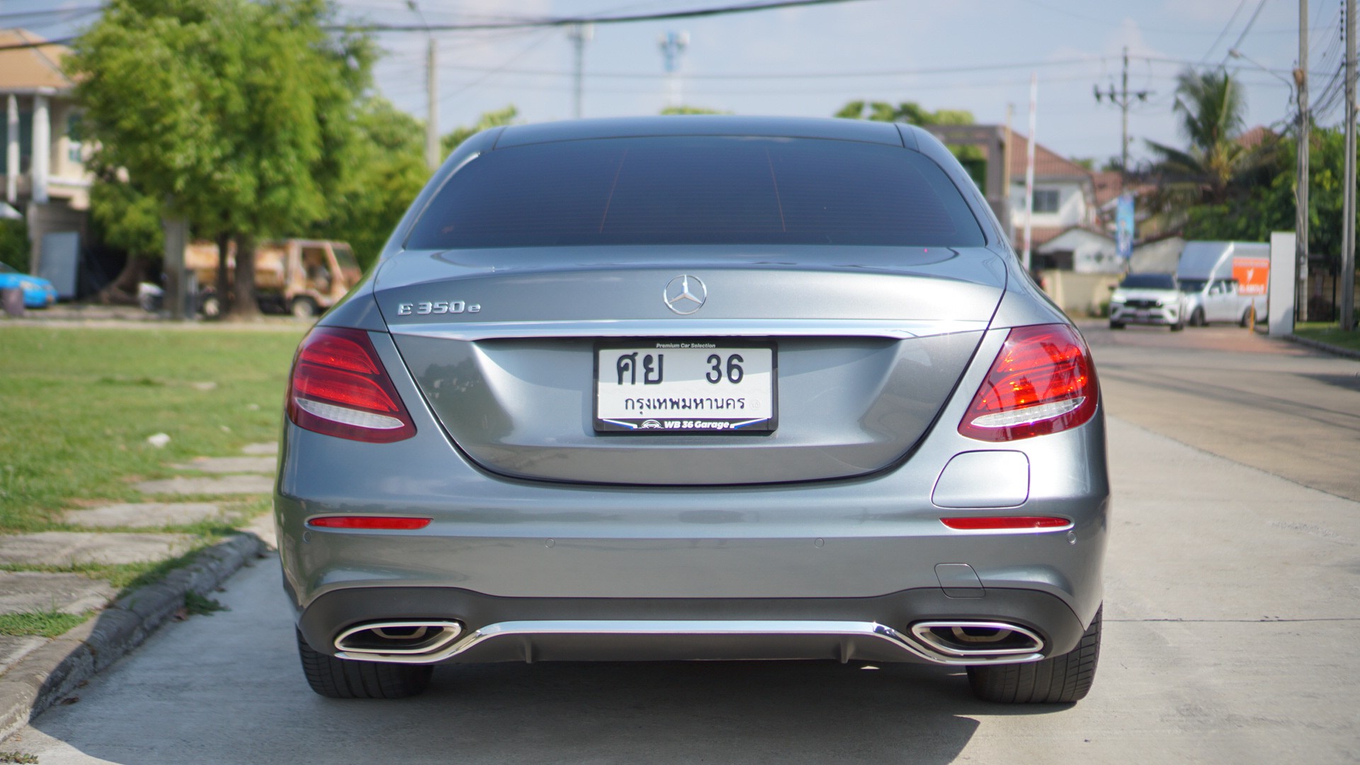 2017 Mercedes-Benz E-Class W212 E350 สีเทา (รูปที่ 3)
