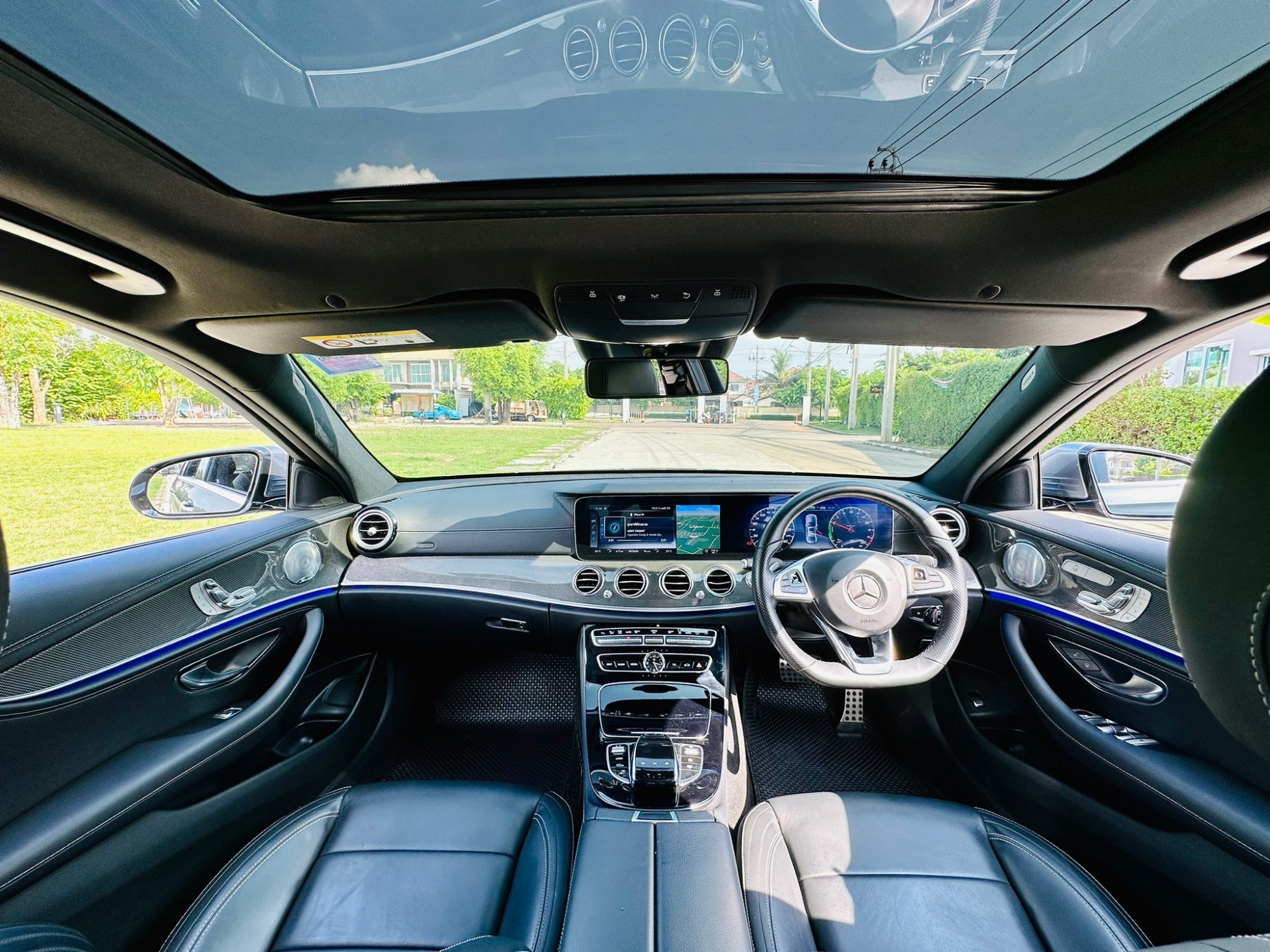 2017 Mercedes-Benz E-Class W212 E350 สีเทา (รูปที่ 18)