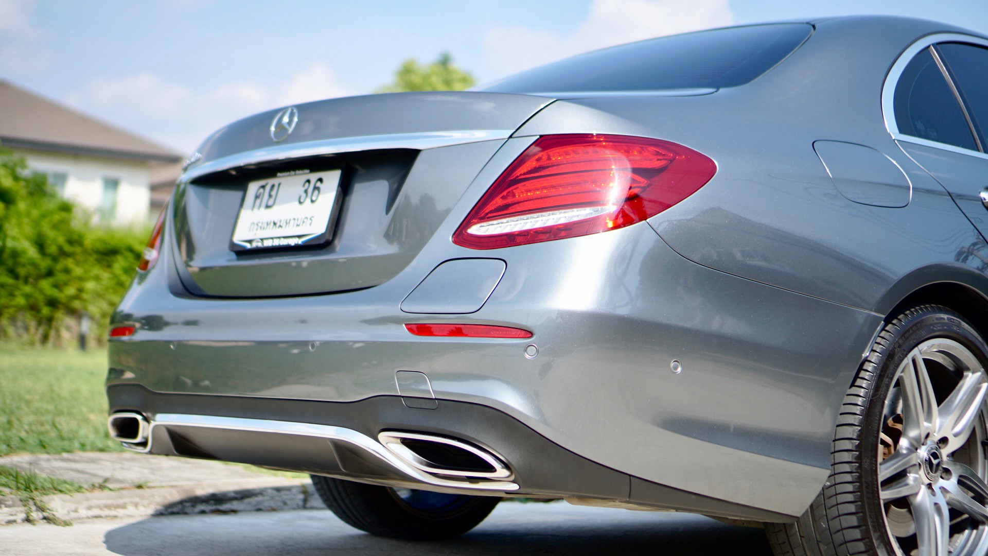 2017 Mercedes-Benz E-Class W212 E350 สีเทา