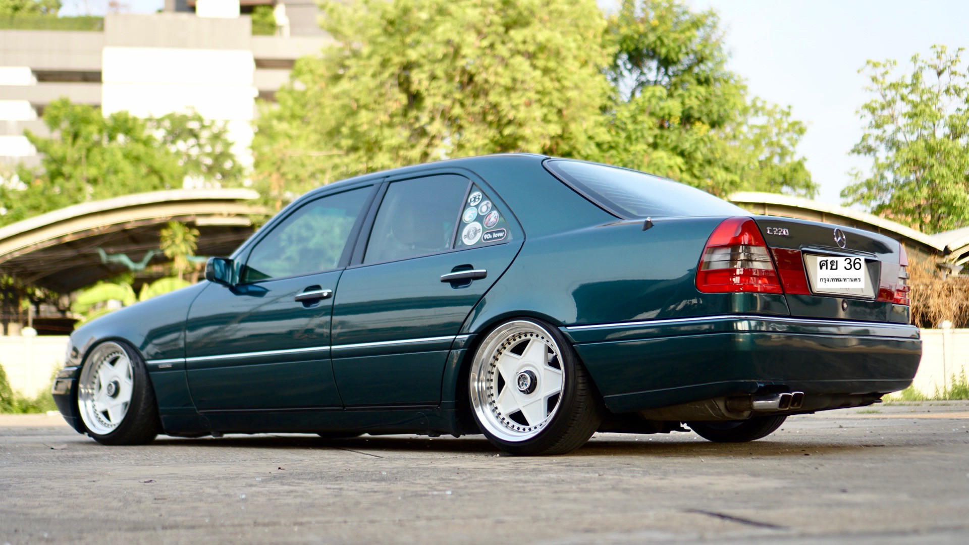 2000 Mercedes-Benz C-Class C220 สีเขียว (รูปที่ 5)