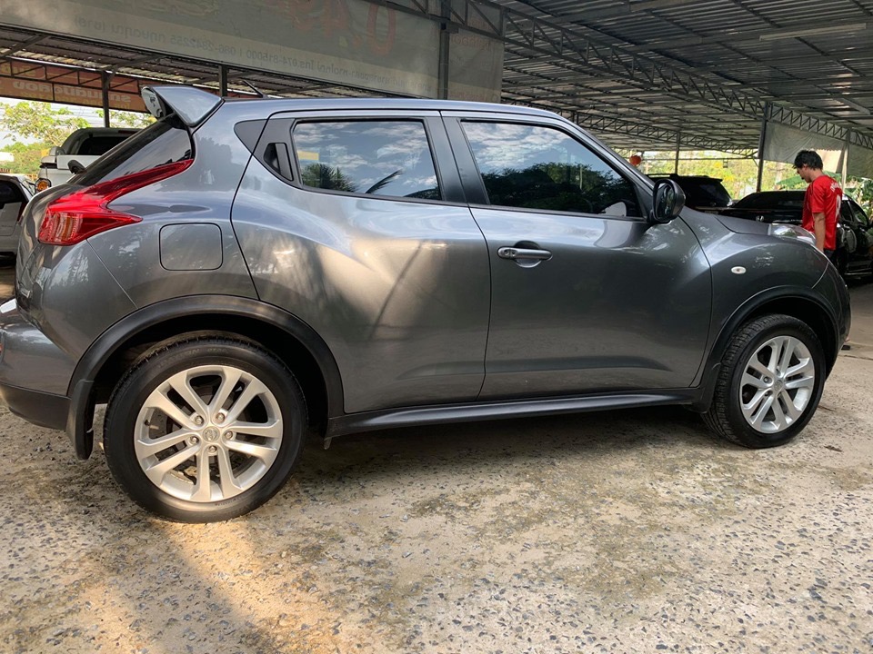 Nissan Juke ปี 2014 สีเทา (รูปที่ 8)