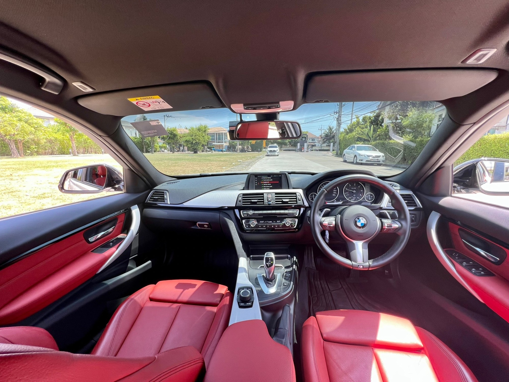 2018 BMW Bmw 320d Msport แท้โรงงาน สีขาว (รูปที่ 14)