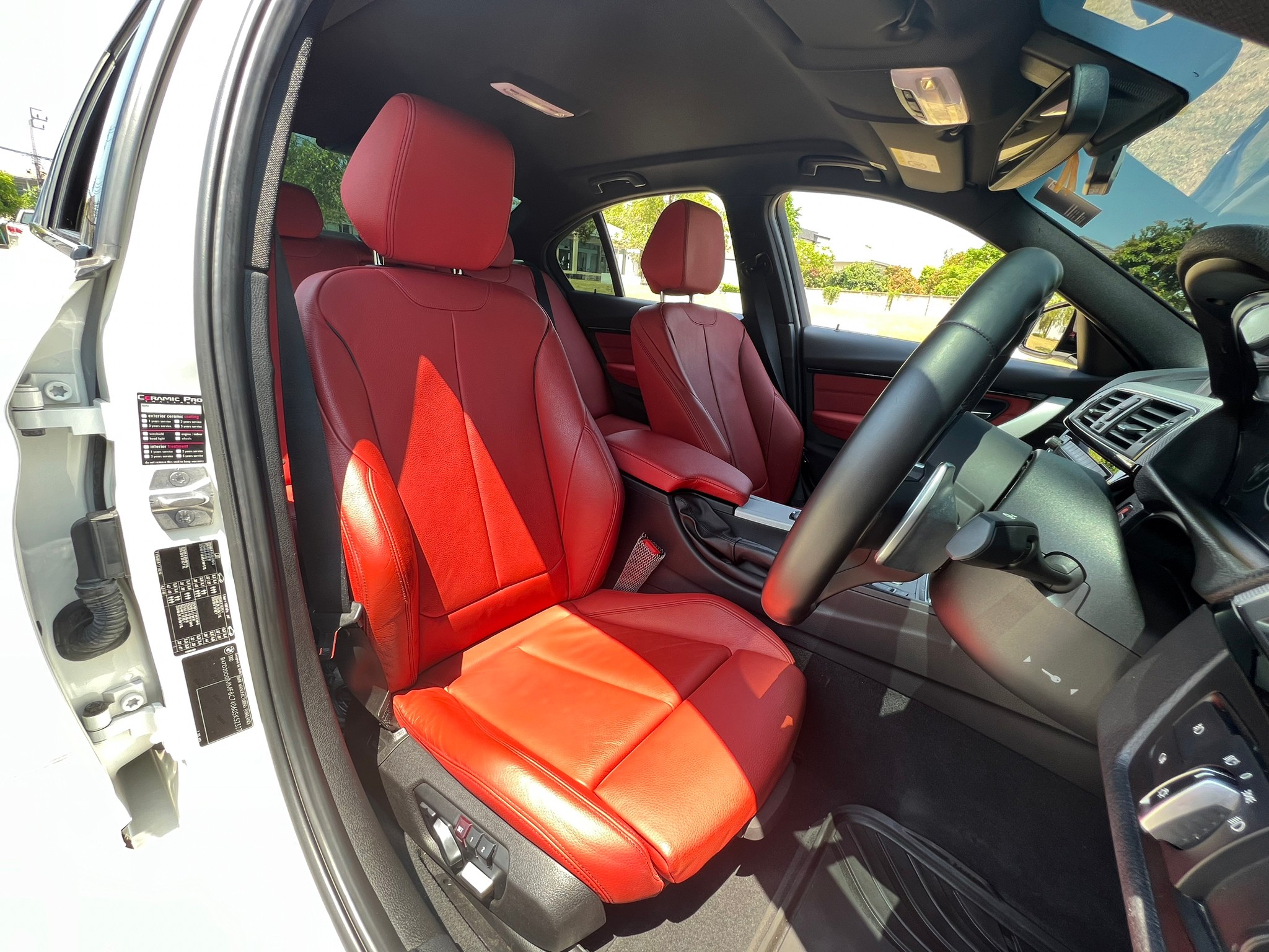 2018 BMW Bmw 320d Msport แท้โรงงาน สีขาว (รูปที่ 12)
