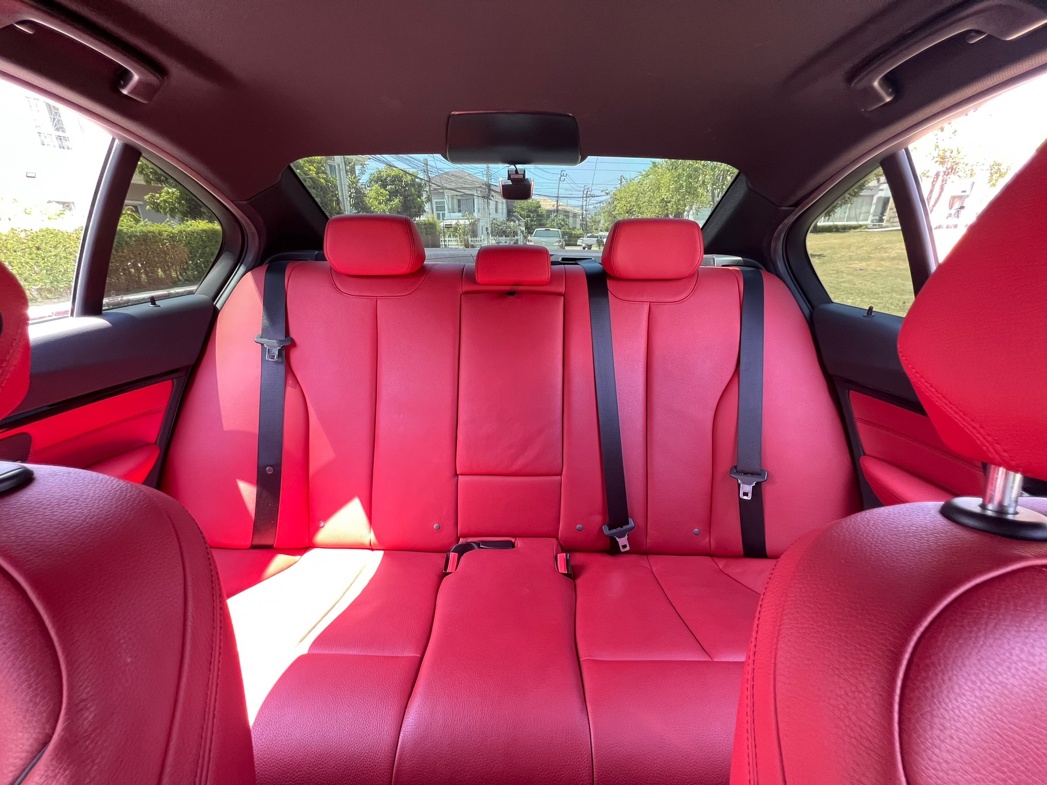 2018 BMW Bmw 320d Msport แท้โรงงาน สีขาว (รูปที่ 13)