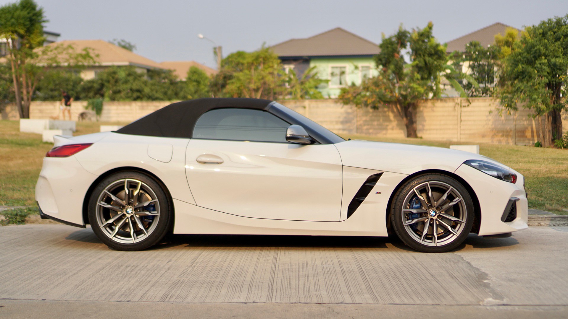 2019 BMW Z4 G29 สีขาว (รูปที่ 15)