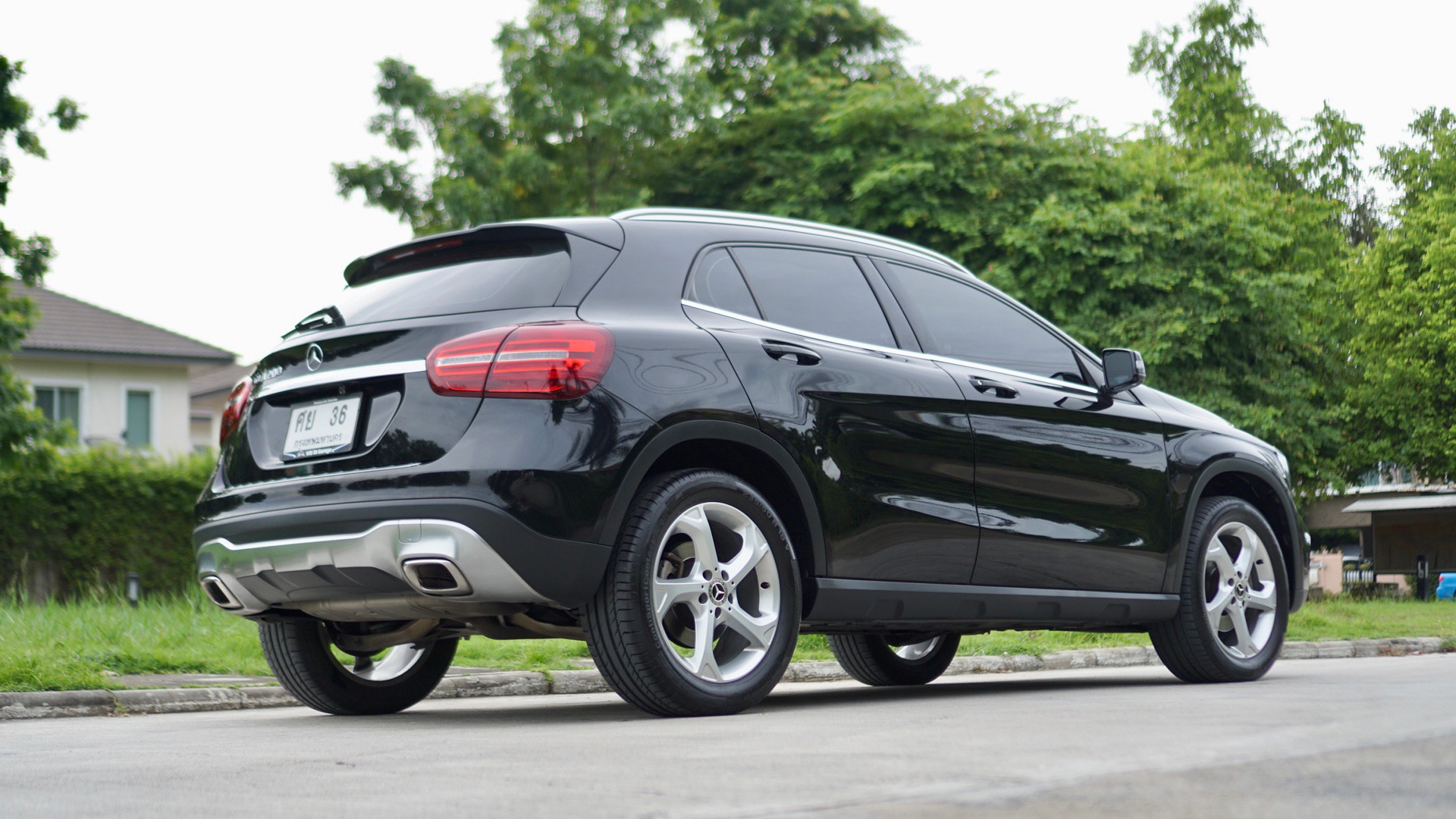 2018 Mercedes-Benz GLA-Class X156 GLA200 สีดำ