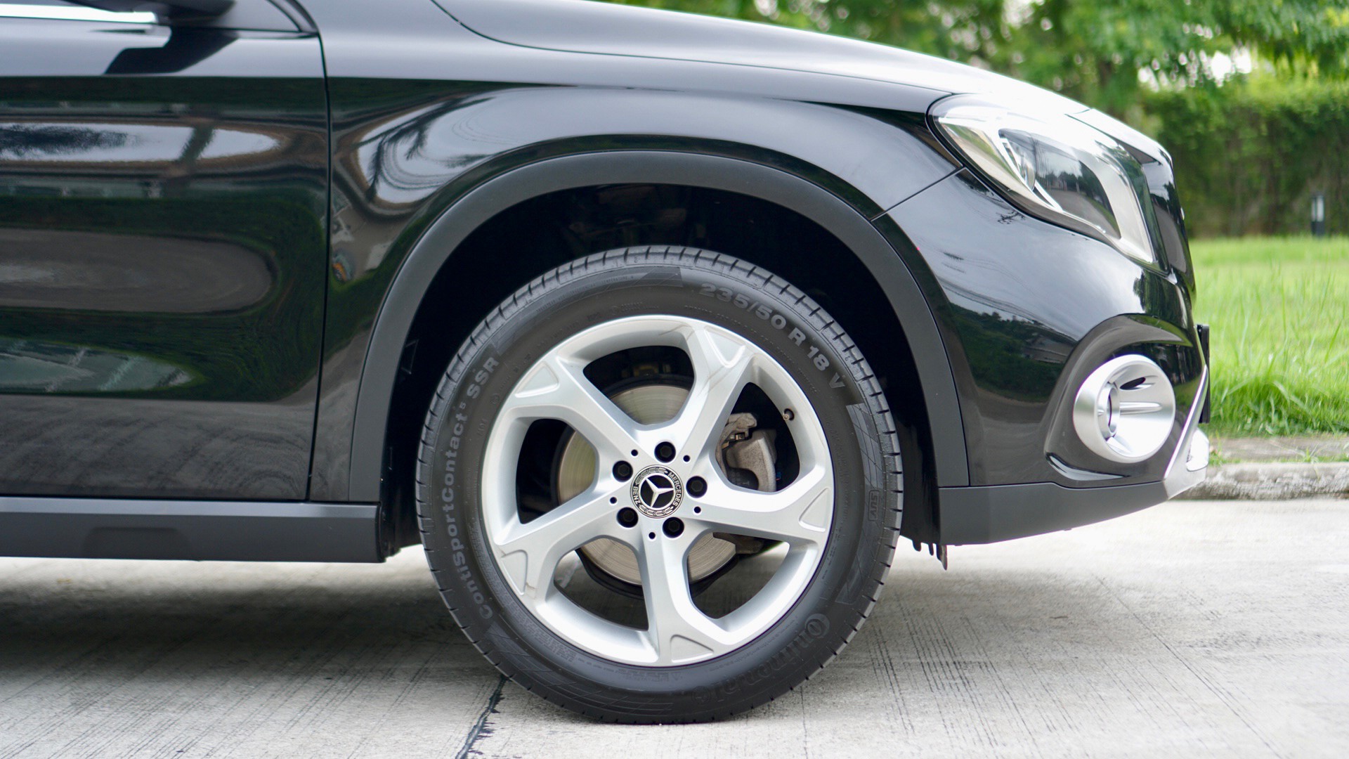 2018 Mercedes-Benz GLA-Class X156 GLA200 สีดำ (รูปที่ 6)