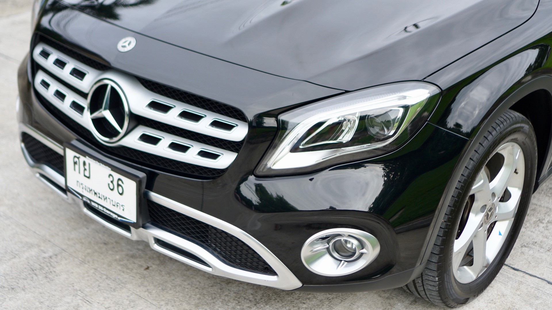 2018 Mercedes-Benz GLA-Class X156 GLA200 สีดำ (รูปที่ 5)