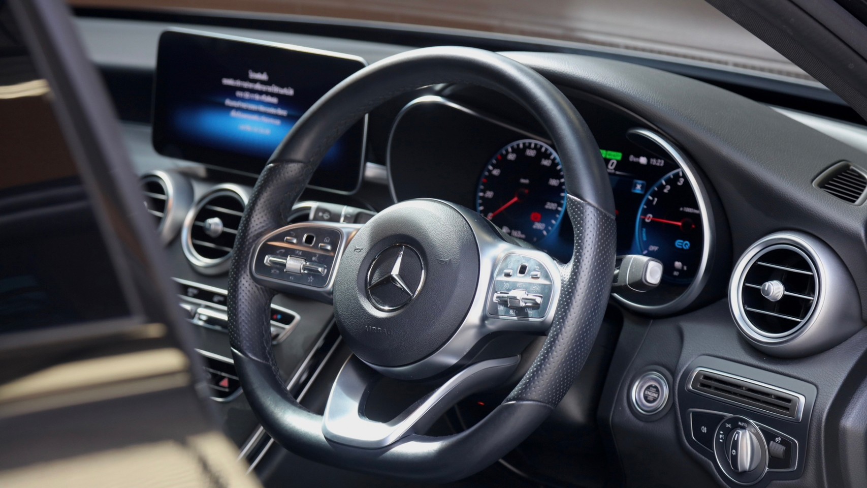 2022 Mercedes-Benz C-Class W205 C300 สีดำ (รูปที่ 12)