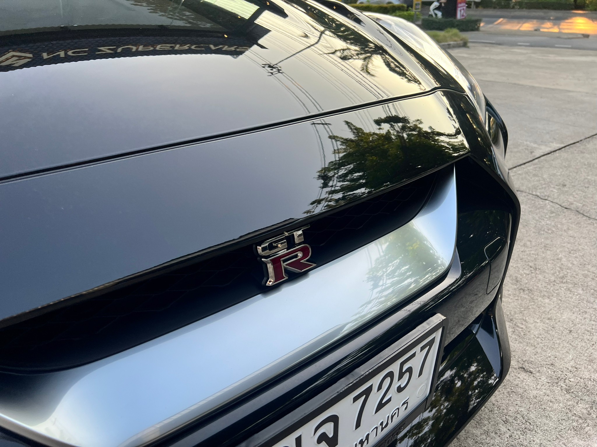 2022 Nissan GT-R (R35) สีดำ (รูปที่ 16)