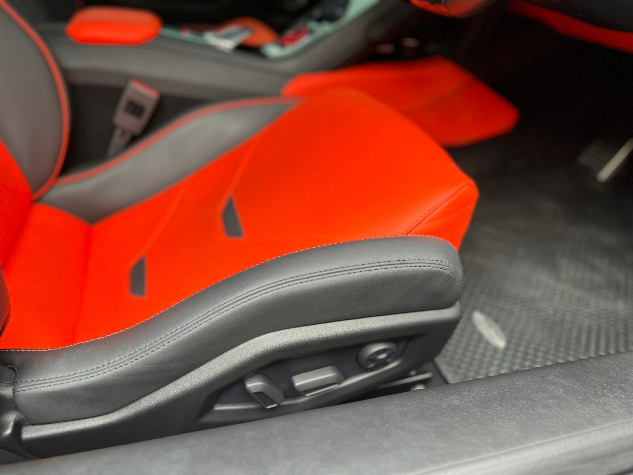 2021 Lamborghini Huracan EVO RWD สีดำ (รูปที่ 10)