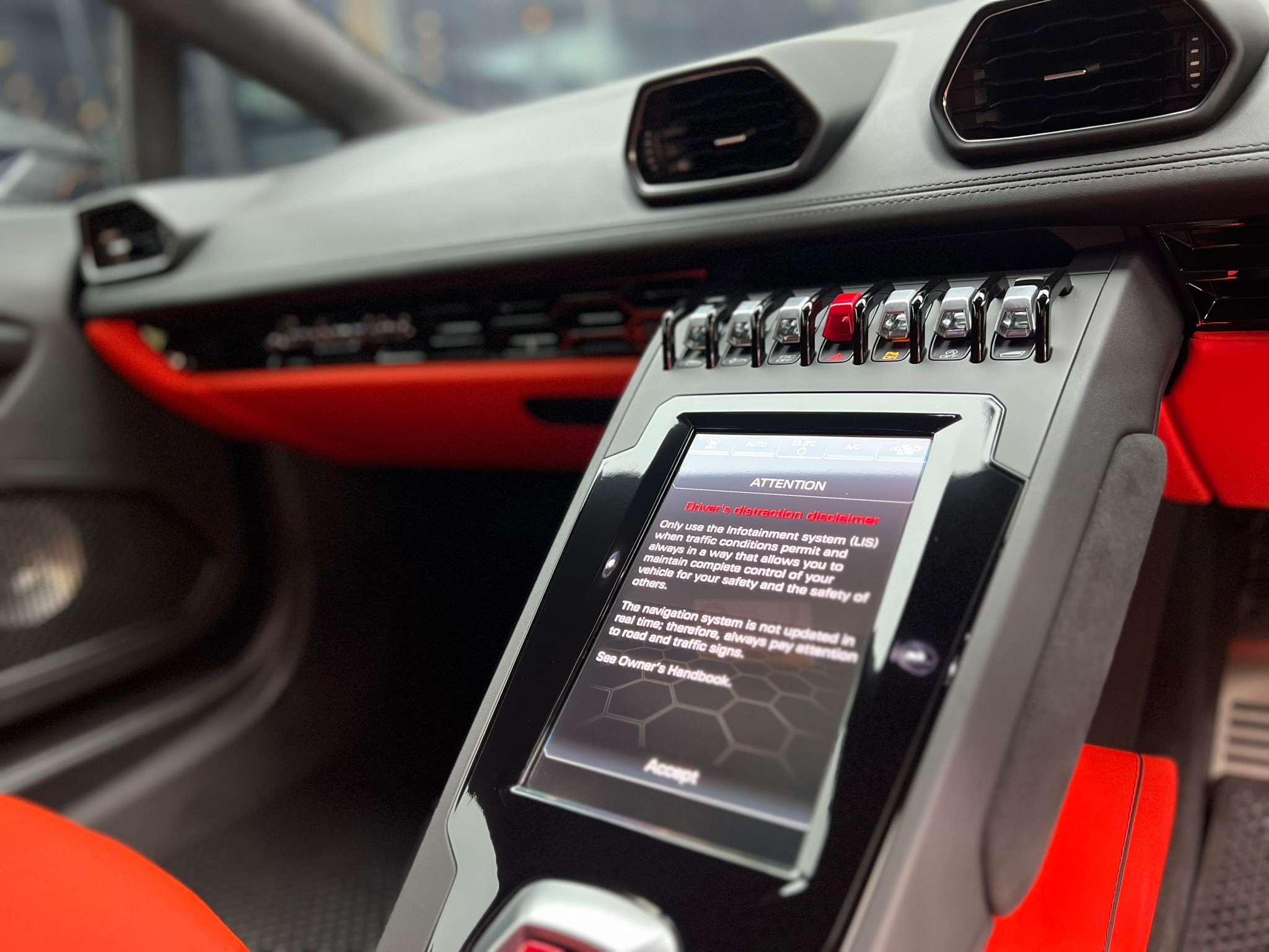 2021 Lamborghini Huracan EVO RWD สีดำ (รูปที่ 5)